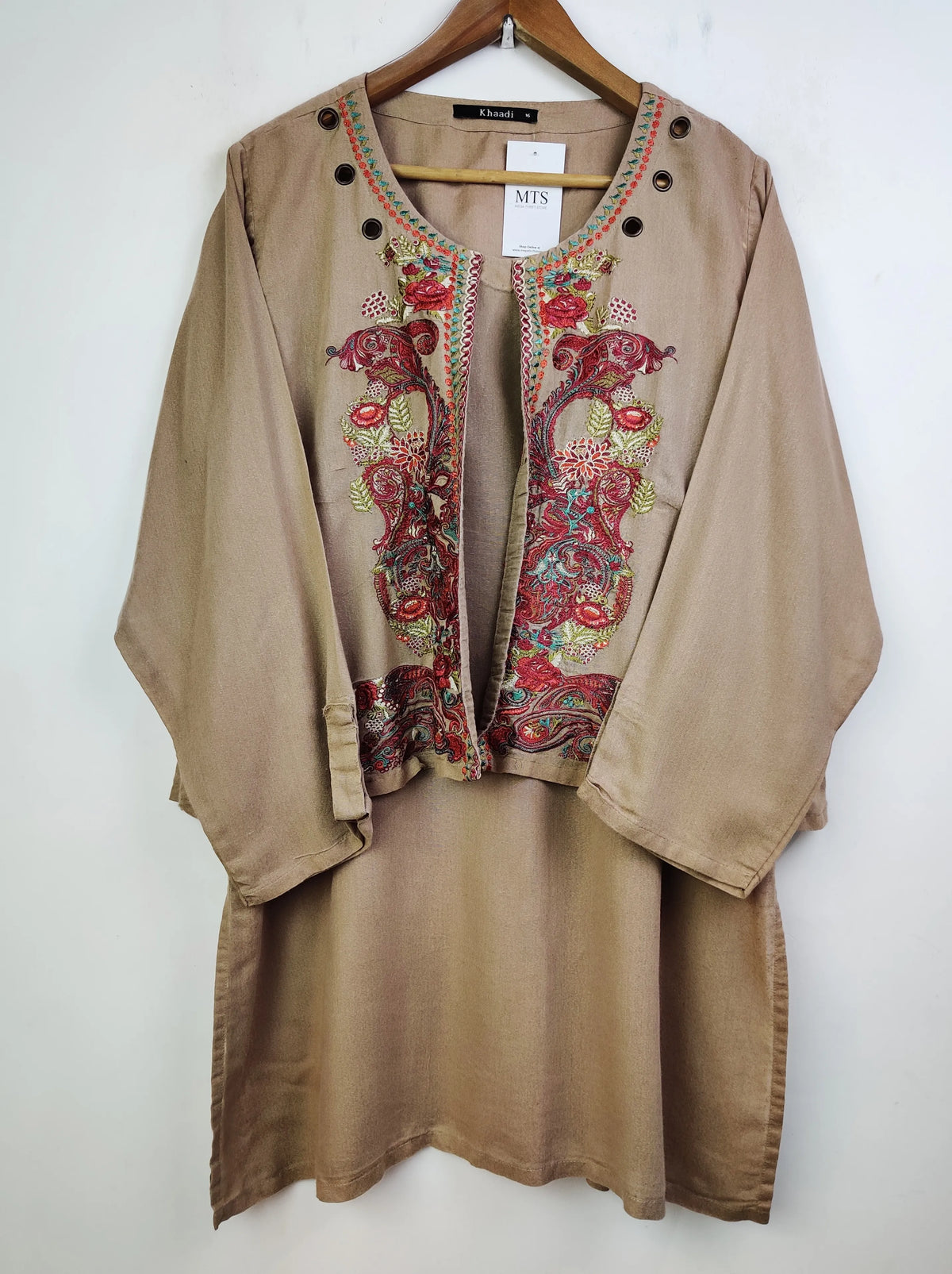 Buy online pre-used pre-loved 100% authentic & Original branded Khaadi (WBK-799) available in Pakistan. Top international brands avilable.