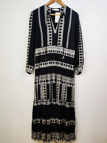 Buy online pre-used pre-loved 100% authentic & Original branded Zara (WBK-811) available in Pakistan. Top international brands avilable.