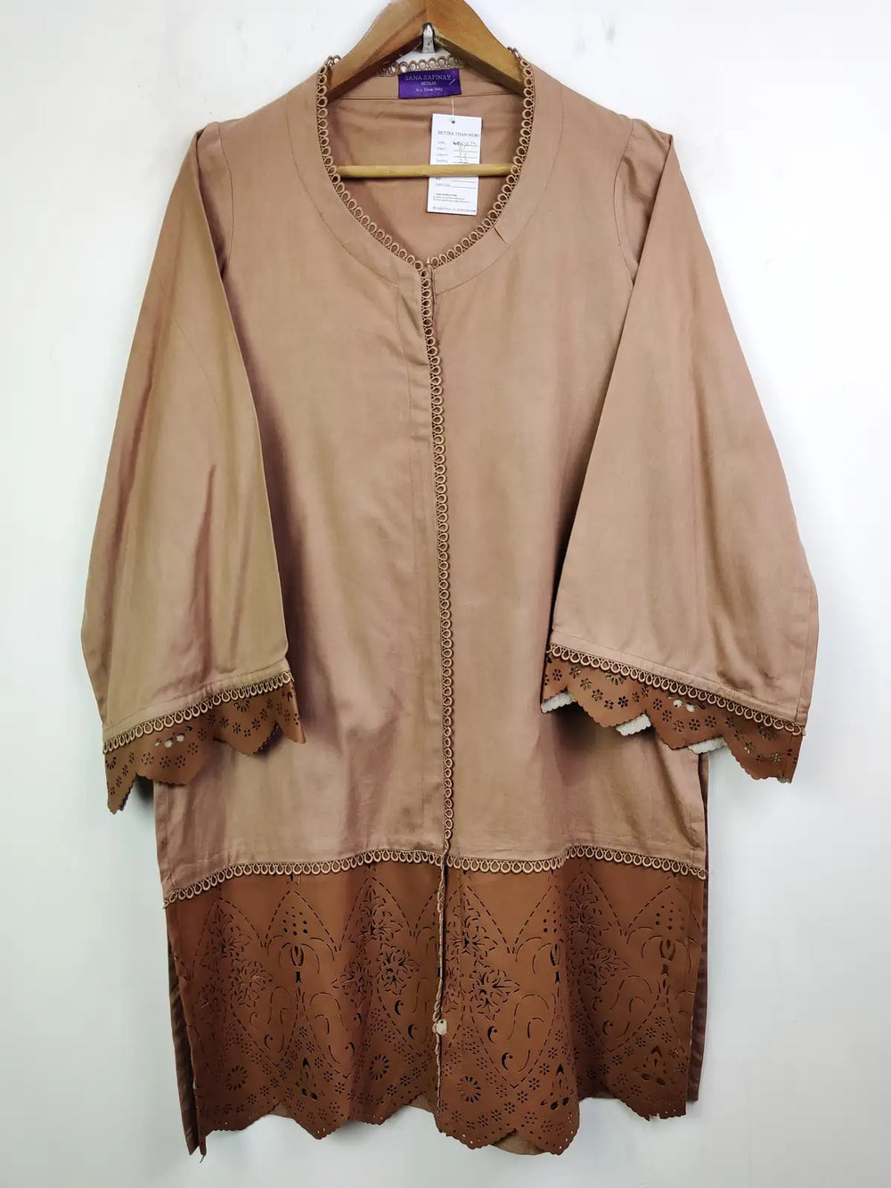 Buy online pre-used pre-loved 100% authentic & Original branded Sana Safinaz (WBK-839) available in Pakistan. Top international brands avilable.