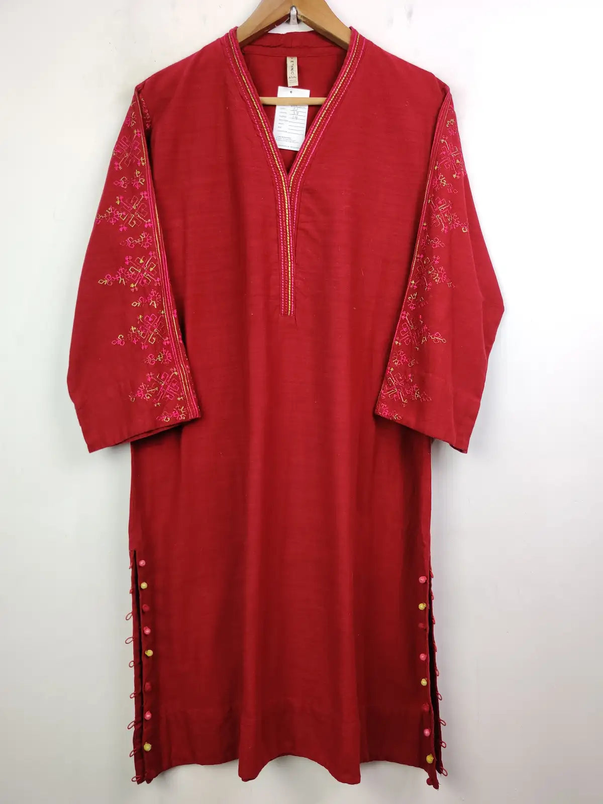 Buy online pre-used pre-loved 100% authentic & Original branded Ethnic (WBK-844) available in Pakistan. Top international brands avilable.