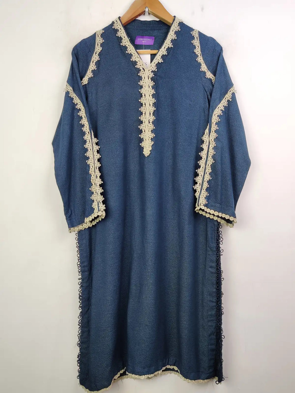 Buy online pre-used pre-loved 100% authentic & Original branded Sana Safinaz (WBK-859) available in Pakistan. Top international brands avilable.