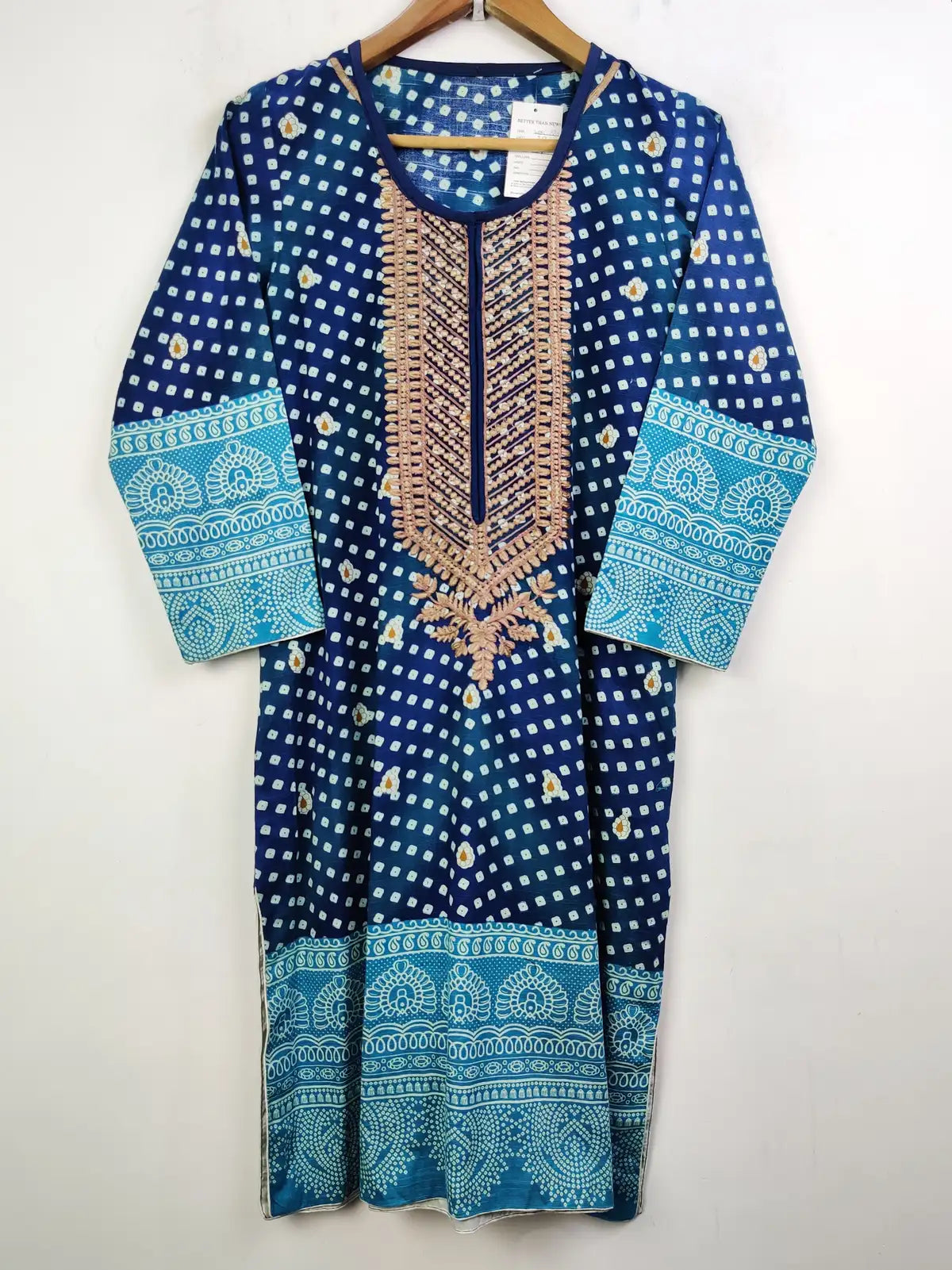 Buy online pre-used pre-loved 100% authentic & Original branded Unknown Brand (WBK-860) available in Pakistan. Top international brands avilable.