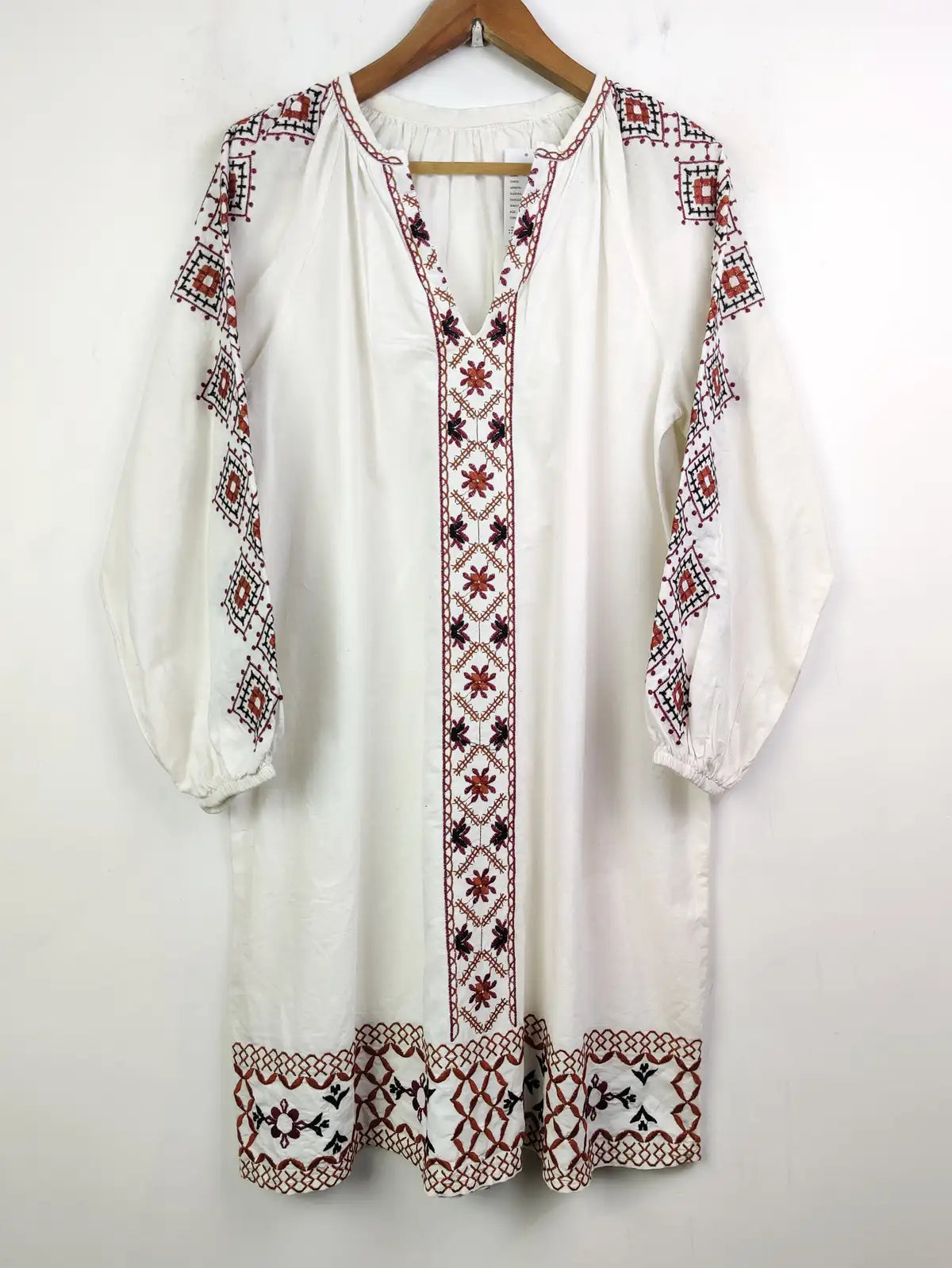 Buy online pre-used pre-loved 100% authentic & Original branded Unknown Number (WBK-873) available in Pakistan. Top international brands avilable.
