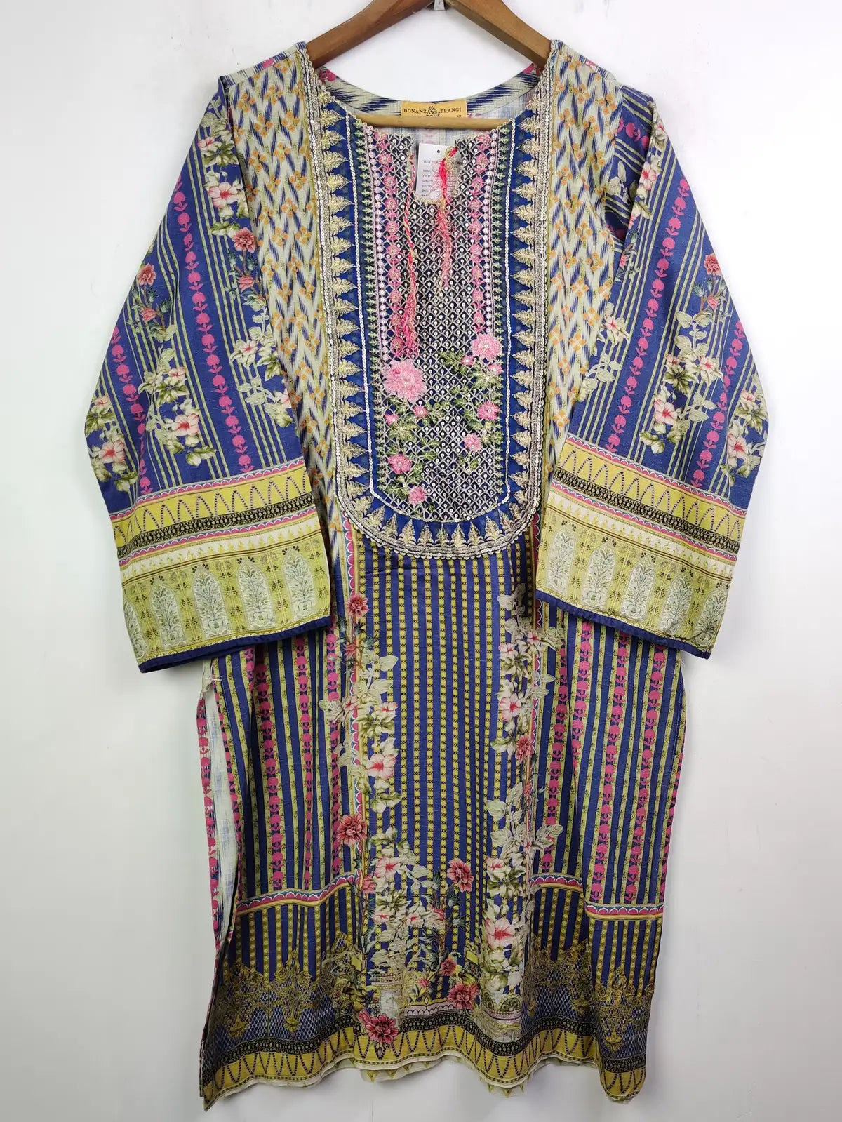 Buy online pre-used pre-loved 100% authentic & Original branded Bonanza Satrangi (WBK-880) available in Pakistan. Top international brands avilable.