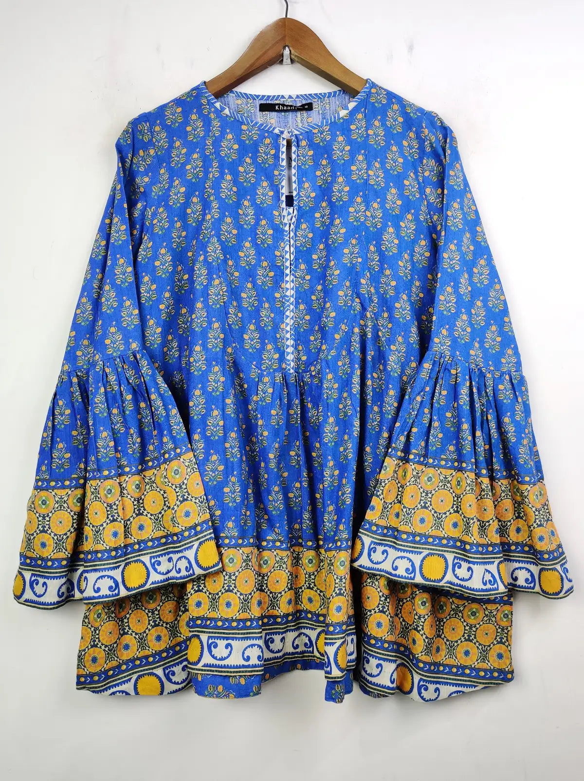 Buy online pre-used pre-loved 100% authentic & Original branded Khaadi (WBK-936) available in Pakistan. Top international brands avilable.