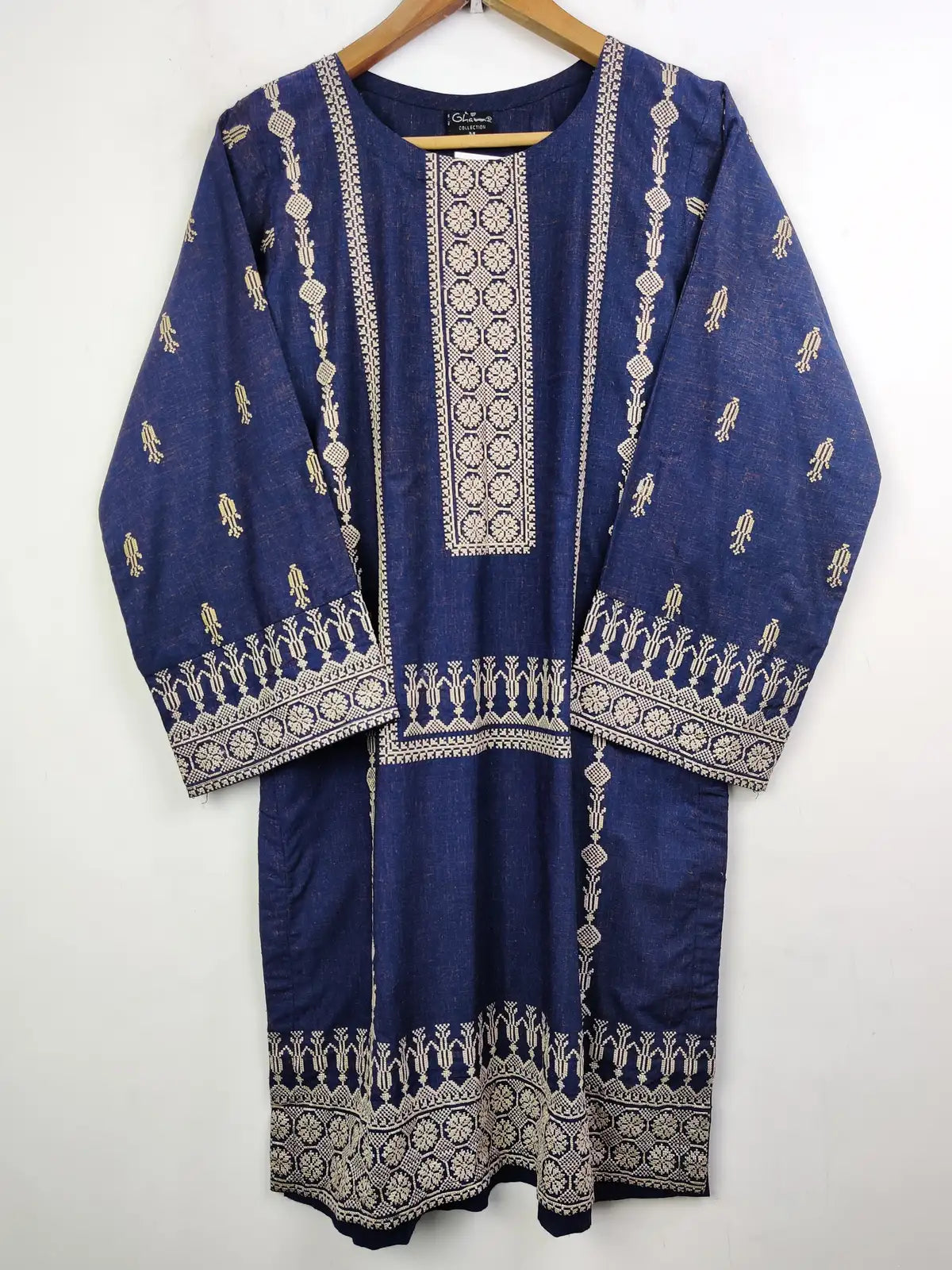Buy online pre-used pre-loved 100% authentic & Original branded Ghausia (WBK-939) available in Pakistan. Top international brands avilable.