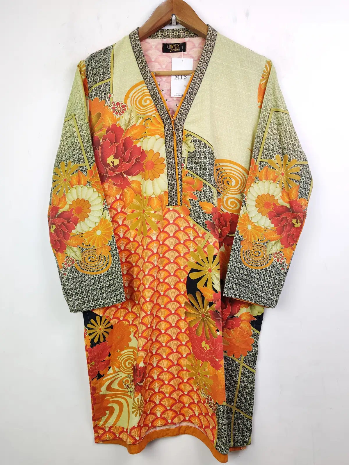 Buy online pre-used pre-loved 100% authentic & Original branded Chinyere (WBK-941) available in Pakistan. Top international brands avilable.