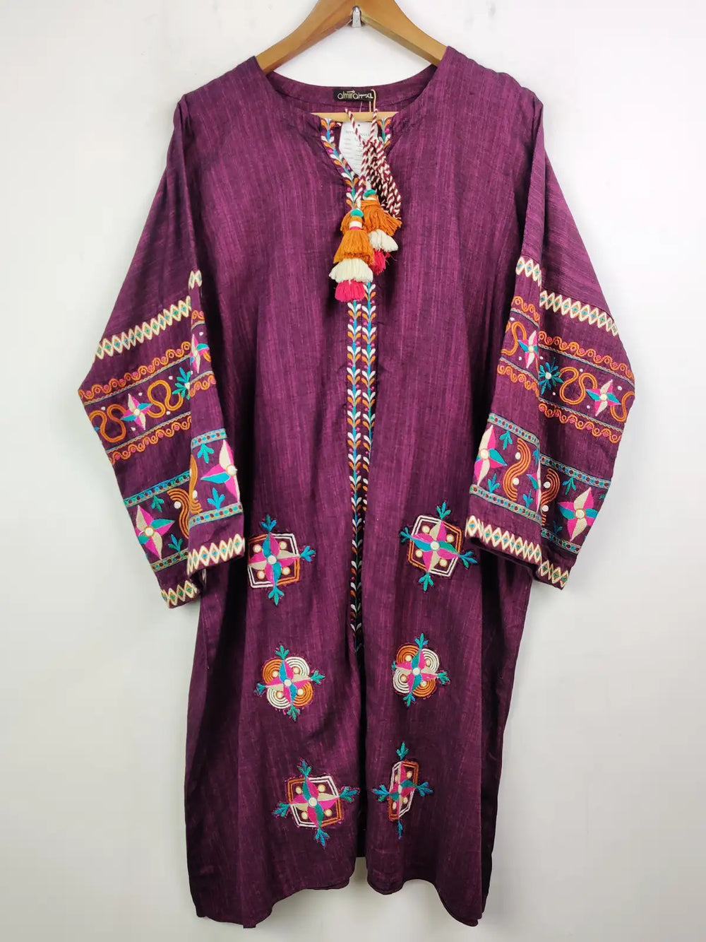 Buy online pre-used pre-loved 100% authentic & Original branded Almirah (WBK-959) available in Pakistan. Top international brands avilable.