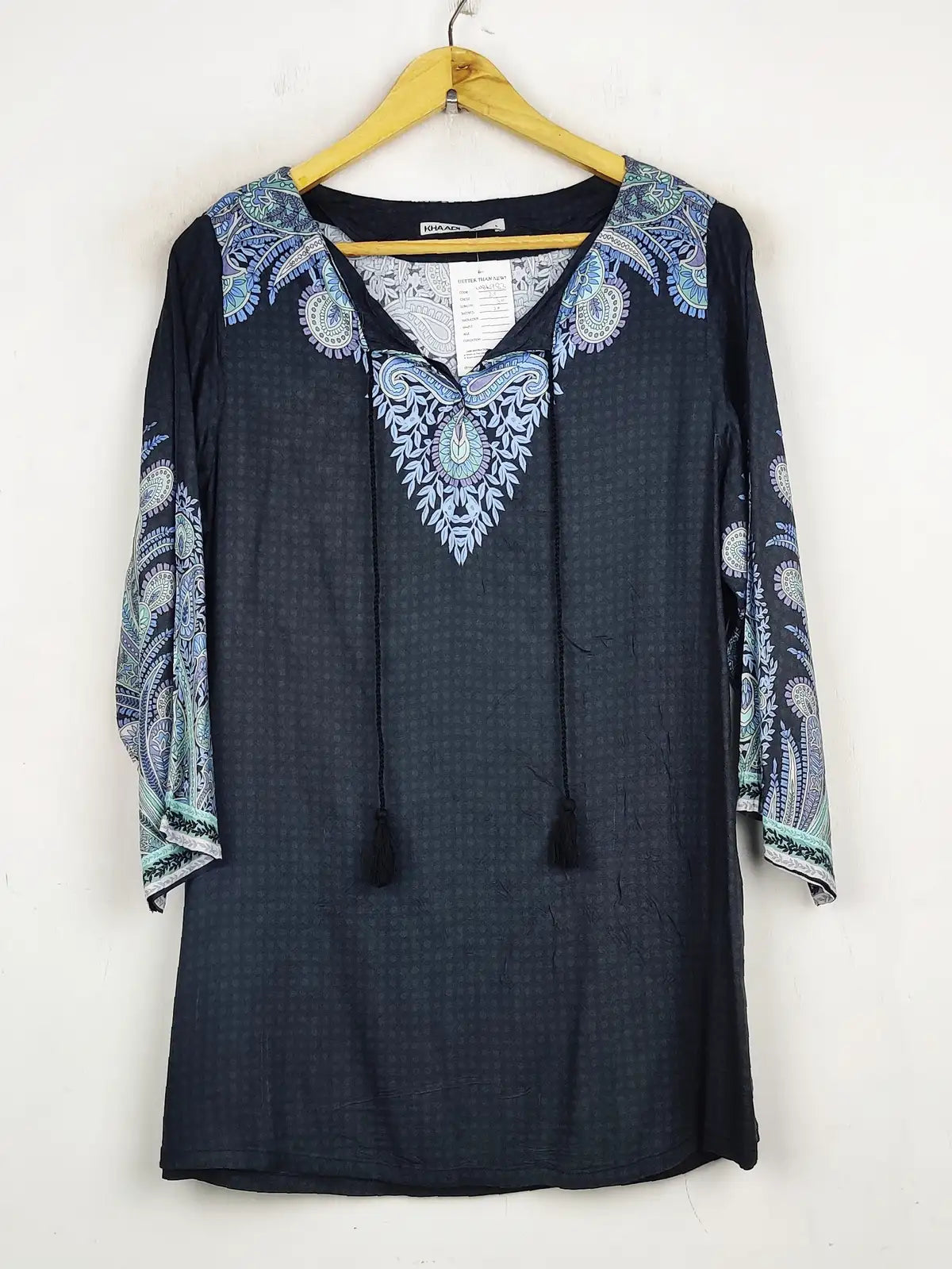 Buy online pre-used pre-loved 100% authentic & Original branded Khaadi (WBK-983) available in Pakistan. Top international brands avilable.