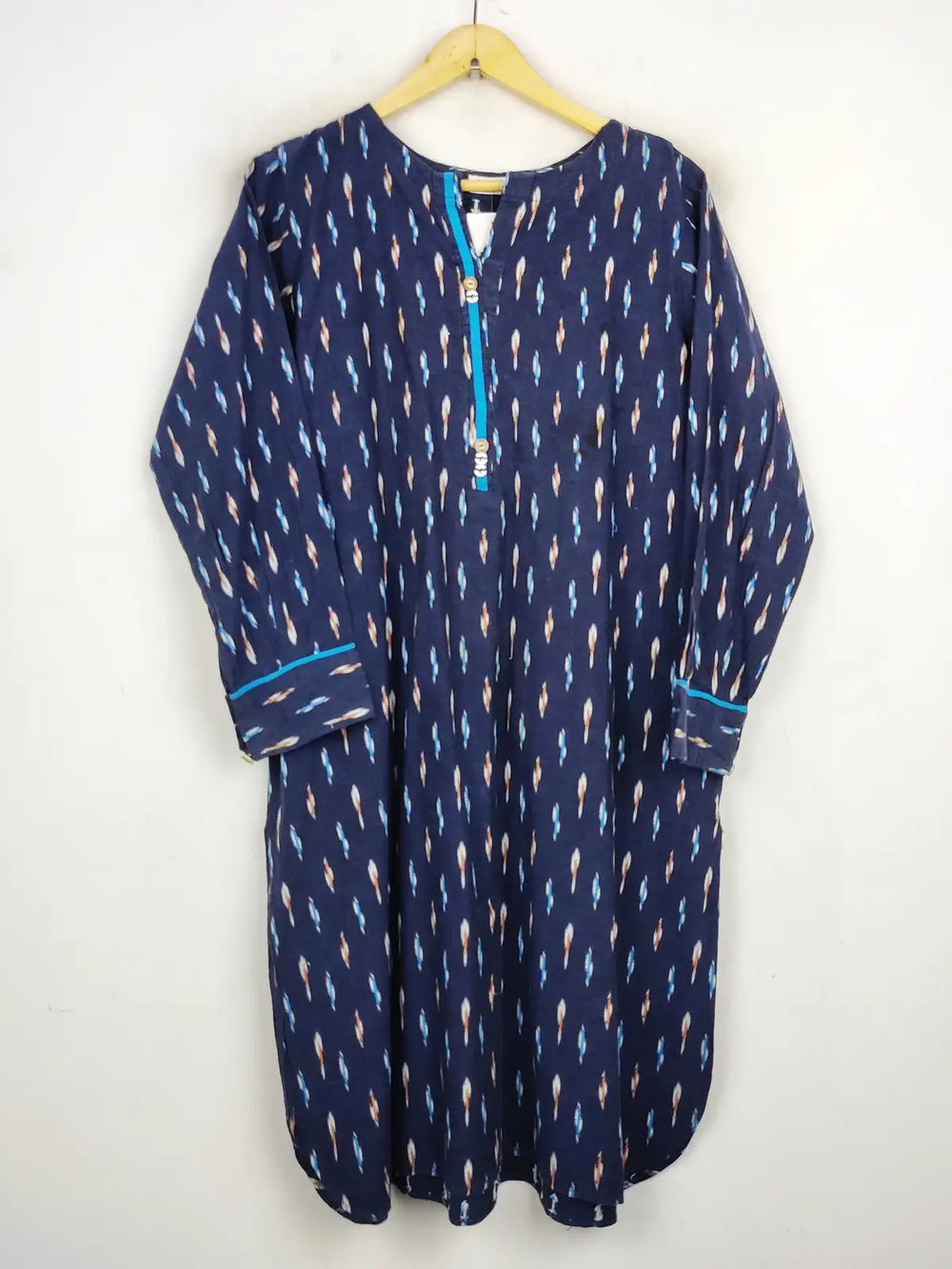 Buy online pre-used pre-loved 100% authentic & Original branded Ideas (WBK-993) available in Pakistan. Top international brands avilable.