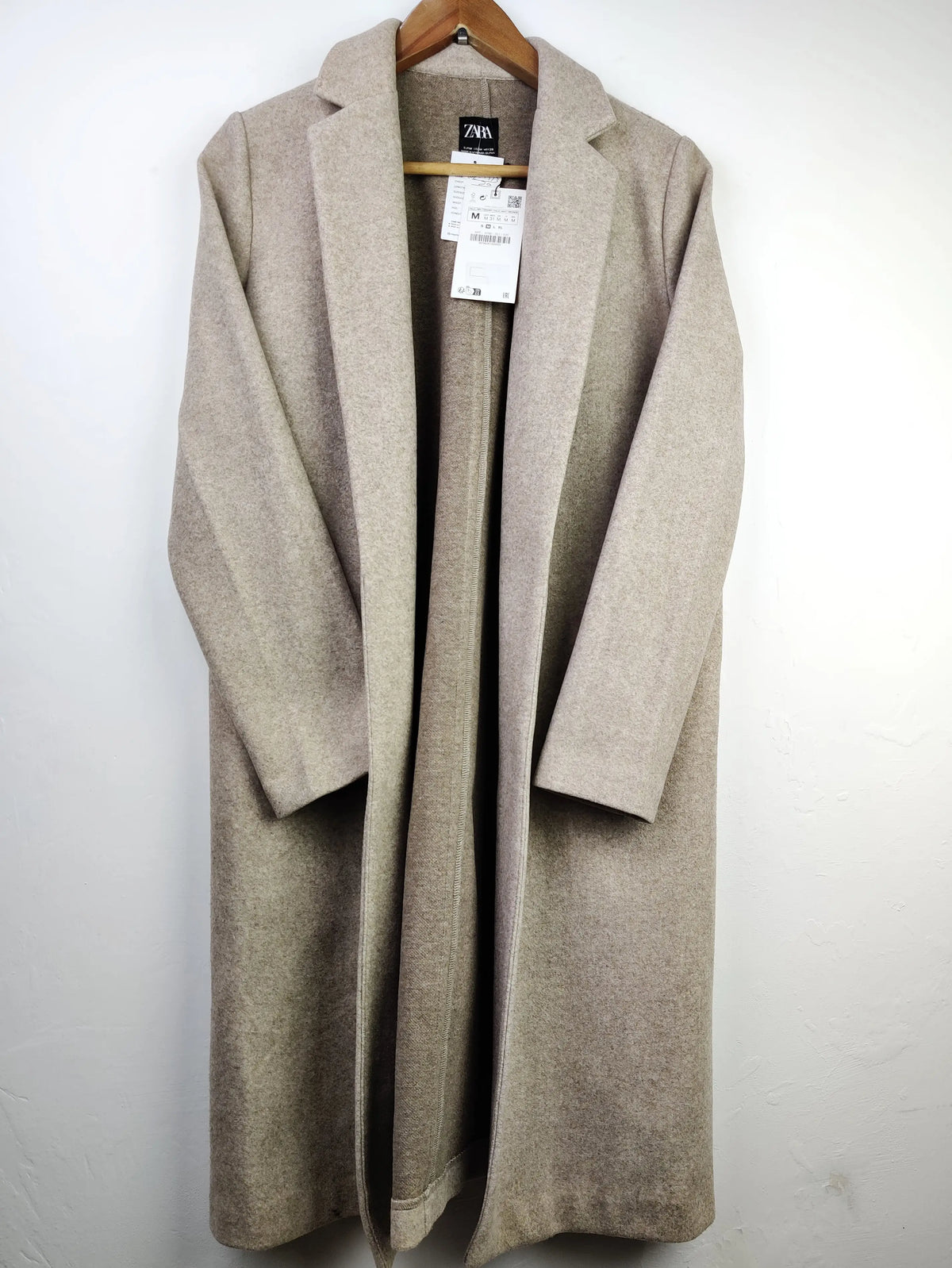 Buy online pre-used pre-loved 100% authentic & Original branded Zara (WC-1973) available in Pakistan. Top international brands avilable.