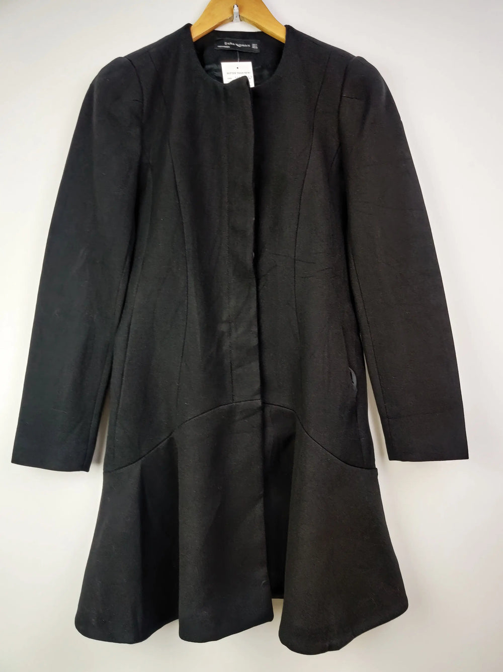 Buy online pre-used pre-loved 100% authentic & Original branded Zara (WC-2067) available in Pakistan. Top international brands avilable.