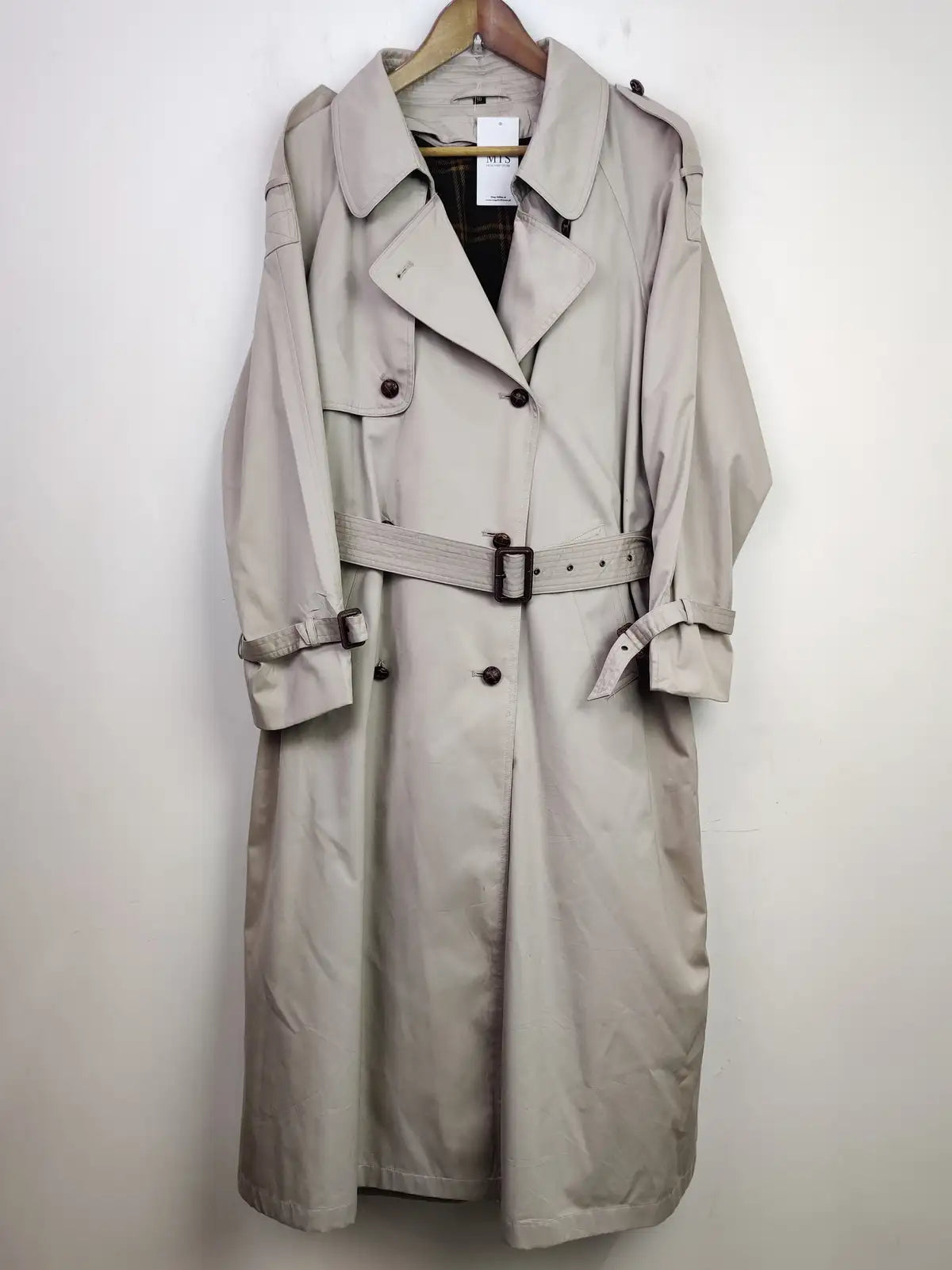 Buy online pre-used pre-loved 100% authentic & Original branded Unknown Brand (WC-2348) available in Pakistan. Top international brands avilable.