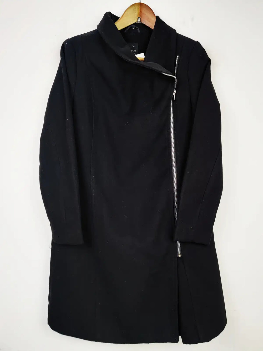 Buy online pre-used pre-loved 100% authentic & Original branded New Look (WC-2394) available in Pakistan. Top international brands avilable.