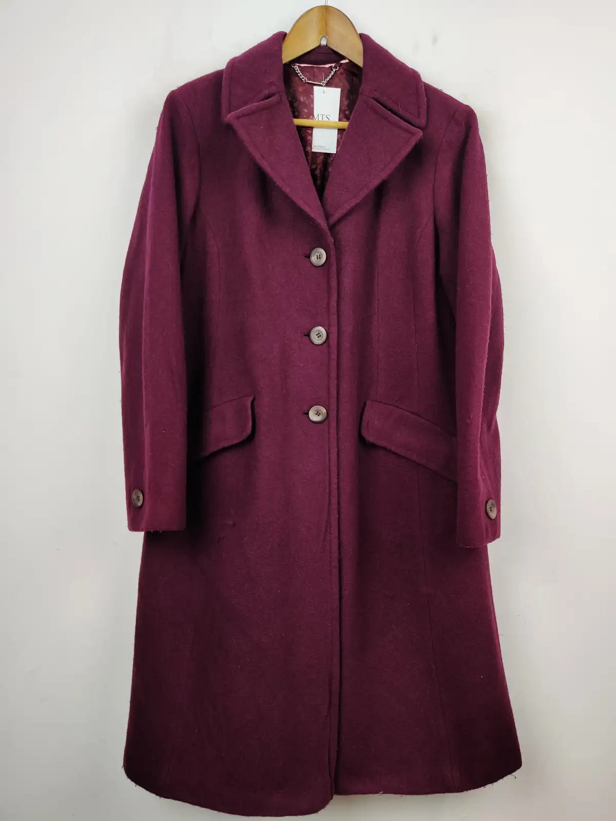 Buy online pre-used pre-loved 100% authentic & Original branded Laura Ashley (WC-2485) available in Pakistan. Top international brands avilable.