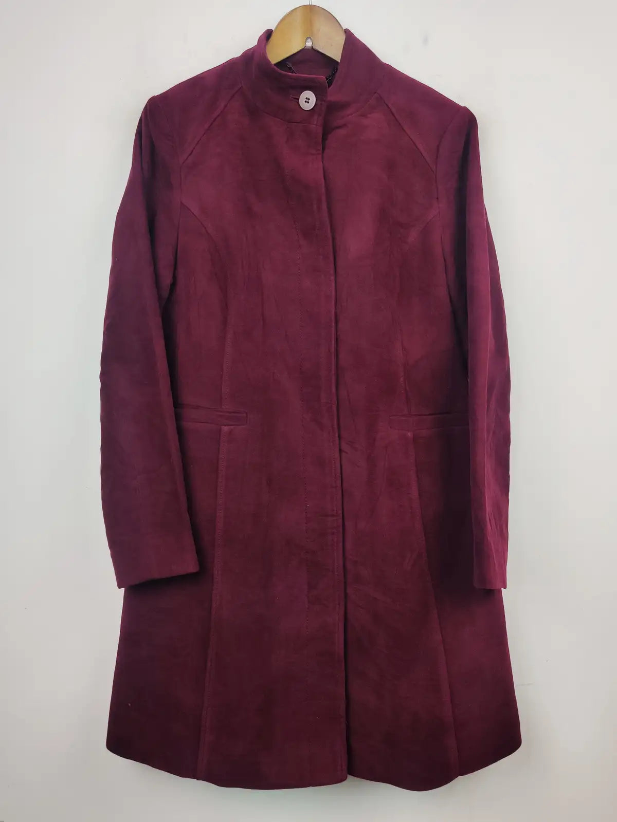Buy online pre-used pre-loved 100% authentic & Original branded Laura Ashley (WC-2499) available in Pakistan. Top international brands avilable.