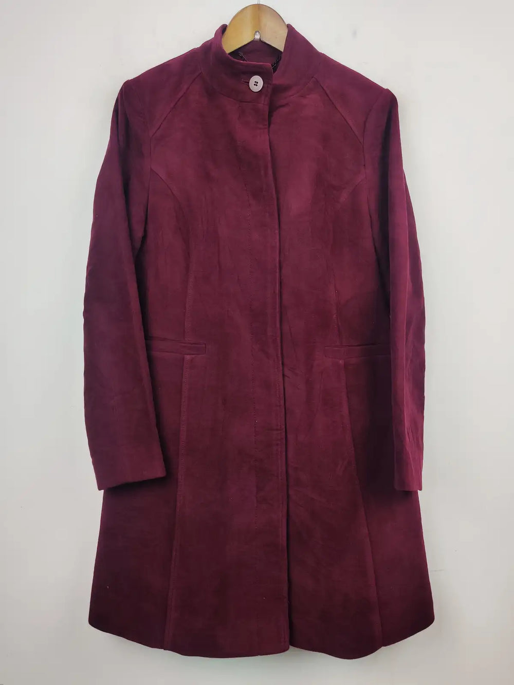 Buy online pre-used pre-loved 100% authentic & Original branded Laura Ashley (WC-2499) available in Pakistan. Top international brands avilable.