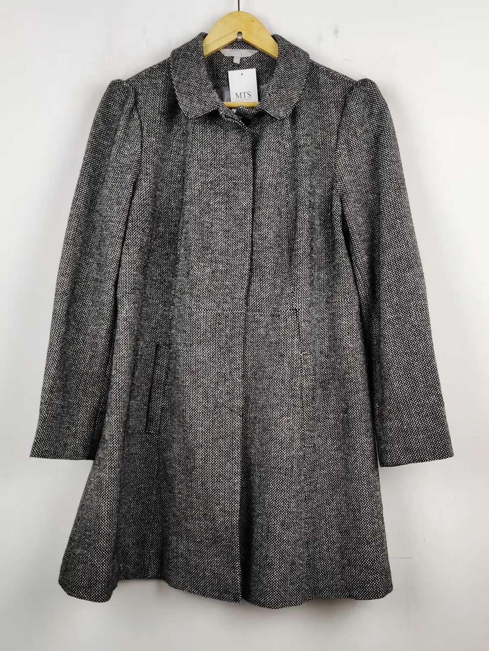 Buy online pre-used pre-loved 100% authentic & Original branded Red Herring (WC-2553) available in Pakistan. Top international brands avilable.