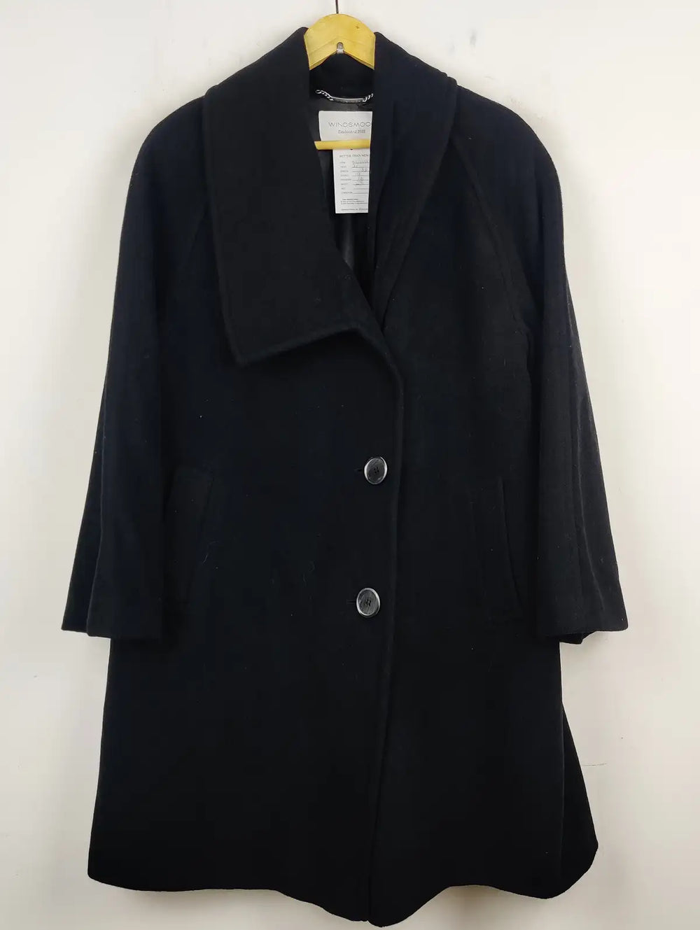 Buy online pre-used pre-loved 100% authentic & Original branded Windsmoor (WC-2555) available in Pakistan. Top international brands avilable.