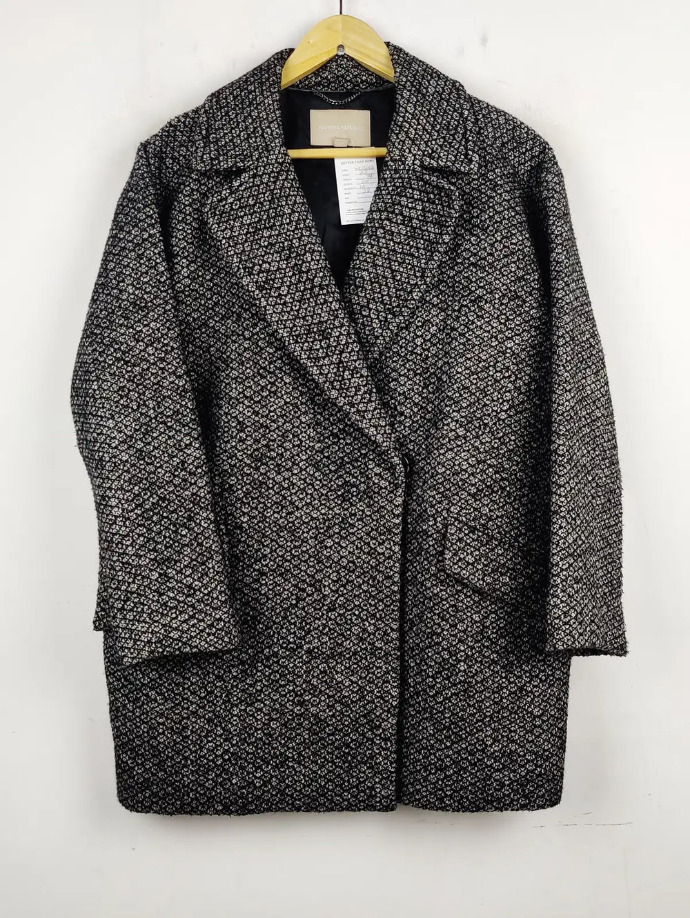 Buy online pre-used pre-loved 100% authentic & Original branded Banana Republic (WC-2556) available in Pakistan. Top international brands avilable.