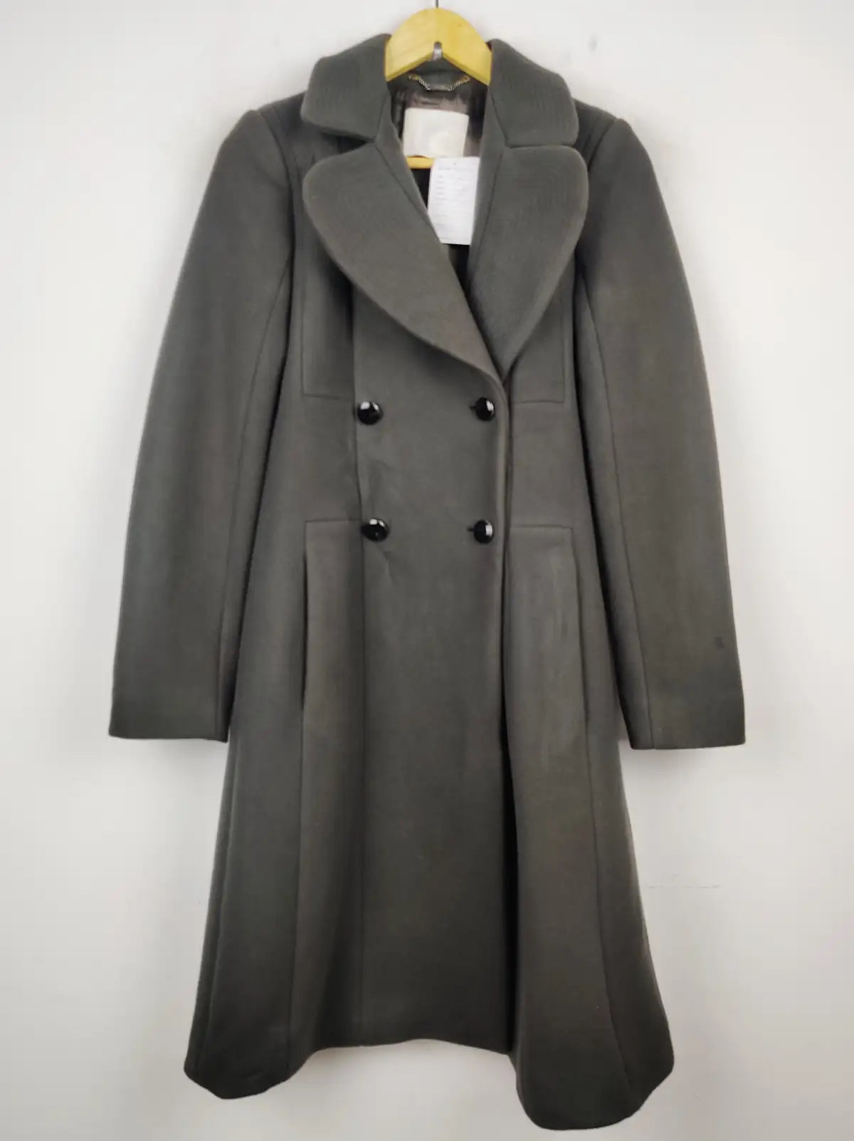 Buy online pre-used pre-loved 100% authentic & Original branded Hugo Boss (WC-2576) available in Pakistan. Top international brands avilable.