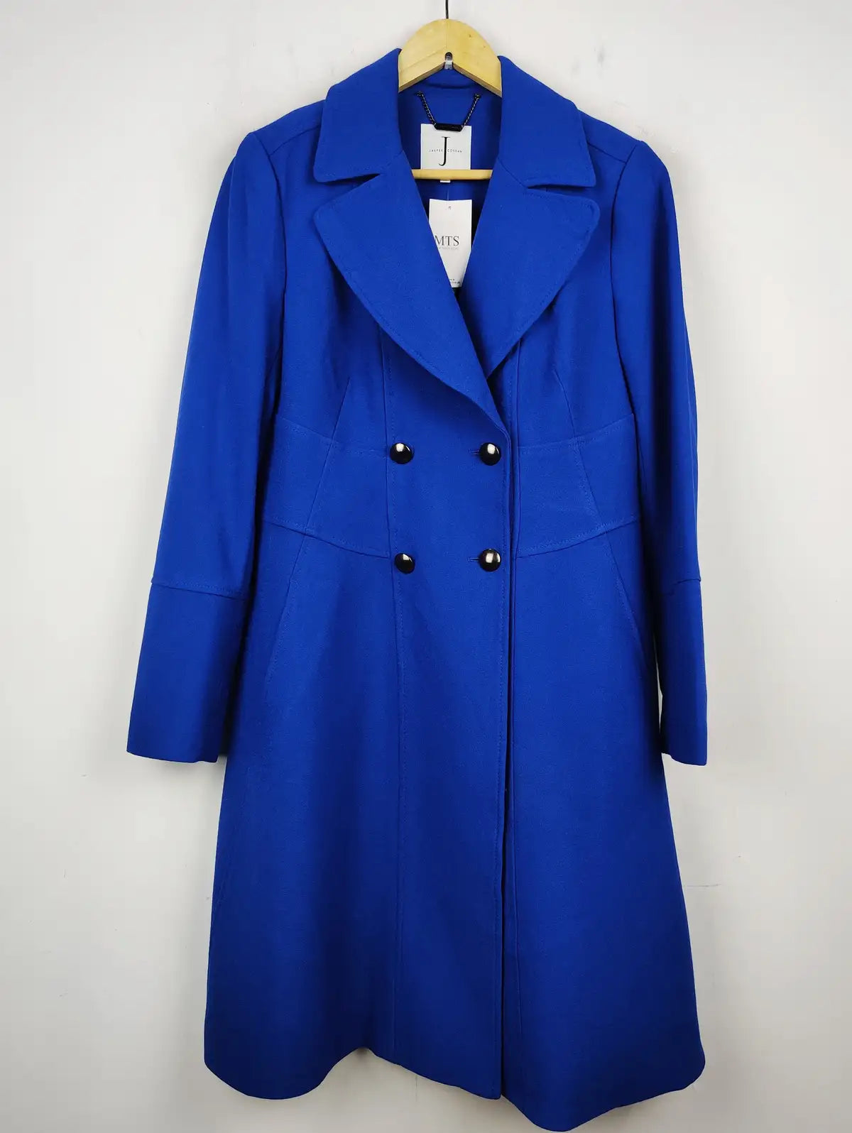 Buy online pre-used pre-loved 100% authentic & Original branded Jasper Conran (WC-2578) available in Pakistan. Top international brands avilable.