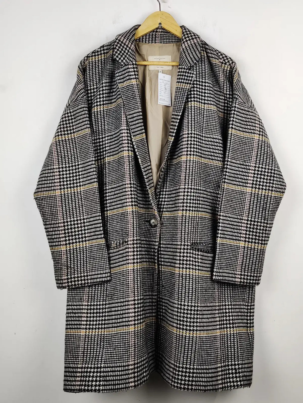 Buy online pre-used pre-loved 100% authentic & Original branded River Island (WC-2621) available in Pakistan. Top international brands avilable.