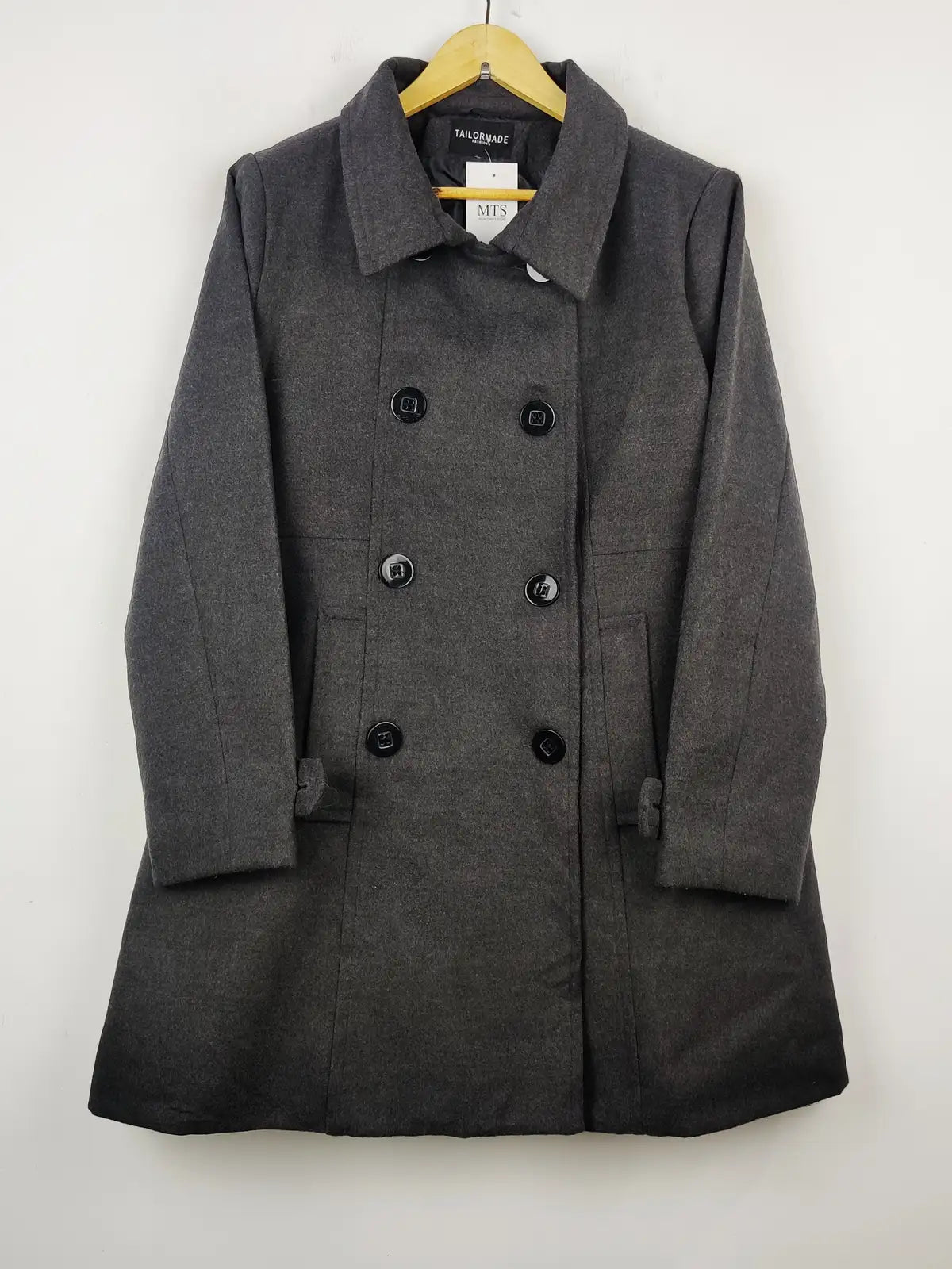 Buy online pre-used pre-loved 100% authentic & Original branded Tailor Made Fashion (WC-2652) available in Pakistan. Top international brands avilable.