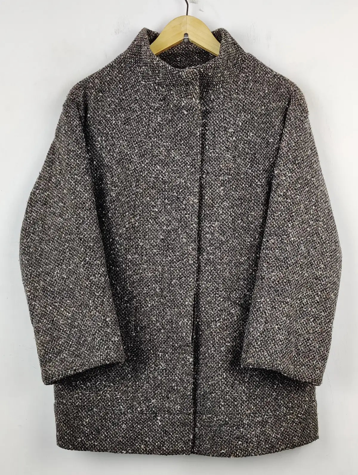 Buy online pre-used pre-loved 100% authentic & Original branded Zara (WC-2676) available in Pakistan. Top international brands avilable.