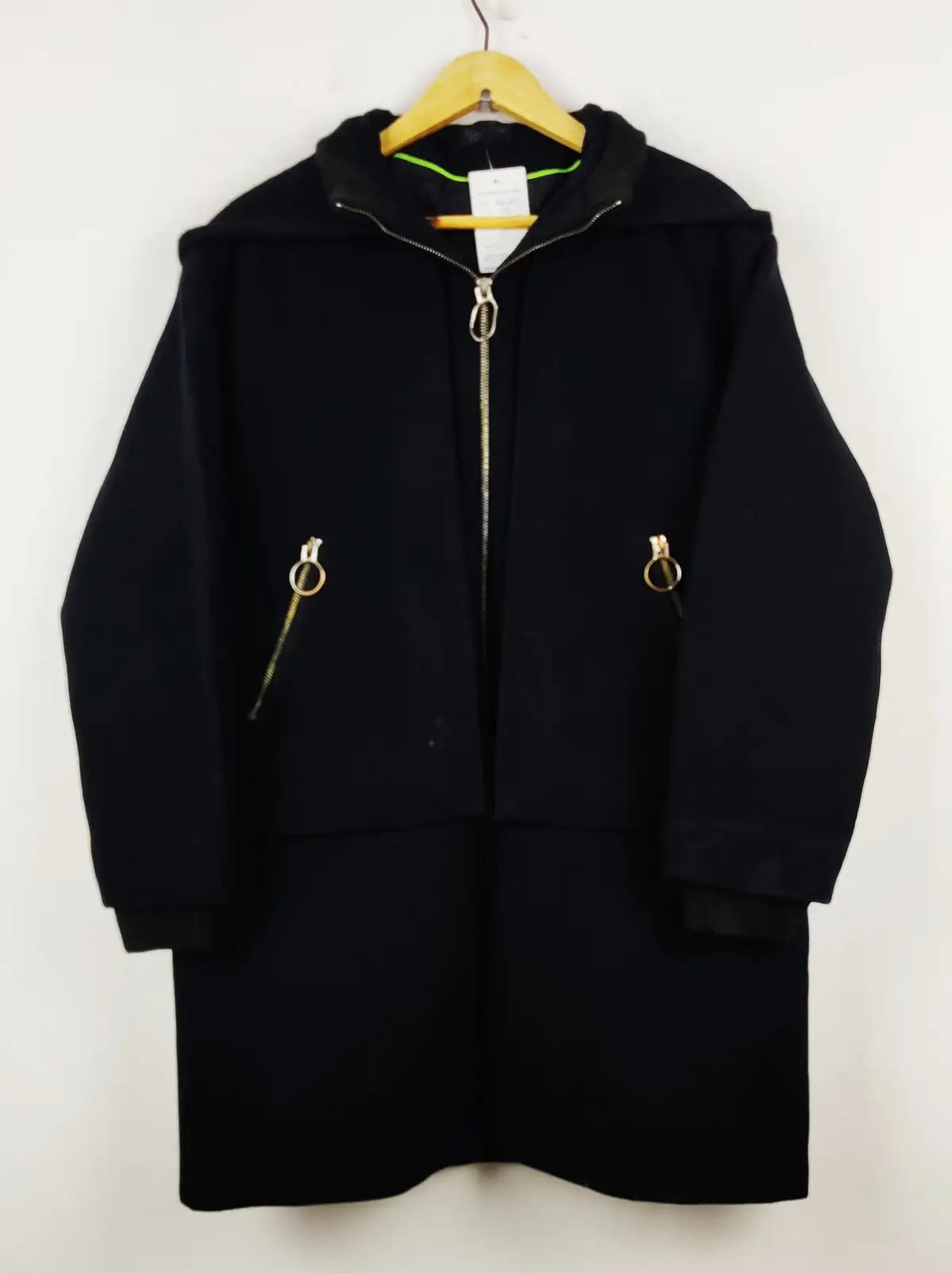 Buy online pre-used pre-loved 100% authentic & Original branded Topshop (WC-2680) available in Pakistan. Top international brands avilable.