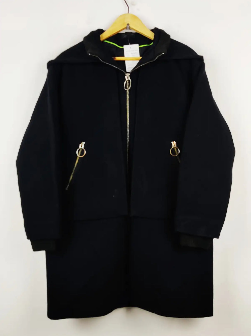 Buy online pre-used pre-loved 100% authentic & Original branded Topshop (WC-2680) available in Pakistan. Top international brands avilable.