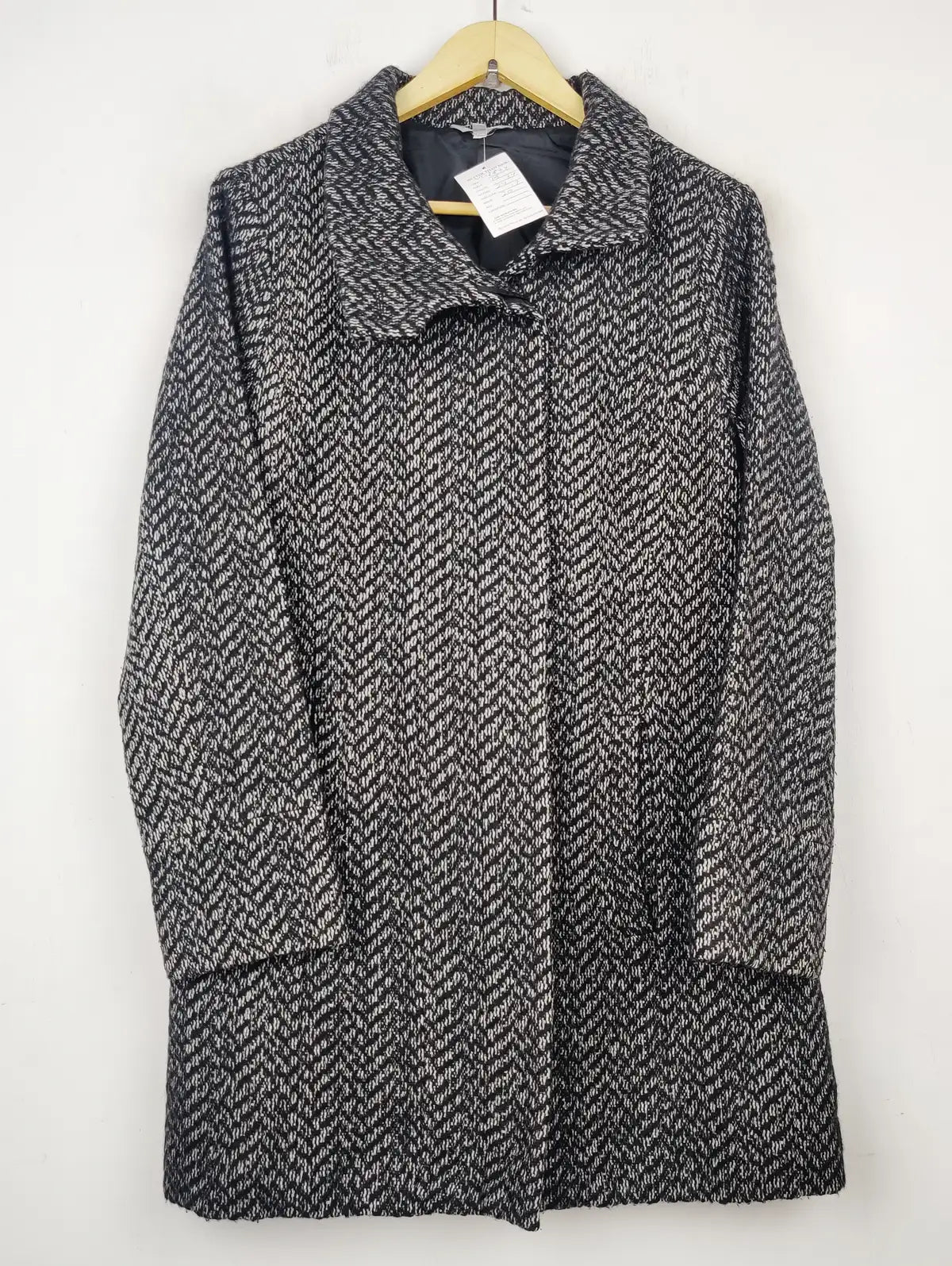 Buy online pre-used pre-loved 100% authentic & Original branded Marks & Spencer (WC-2897) available in Pakistan. Top international brands avilable.