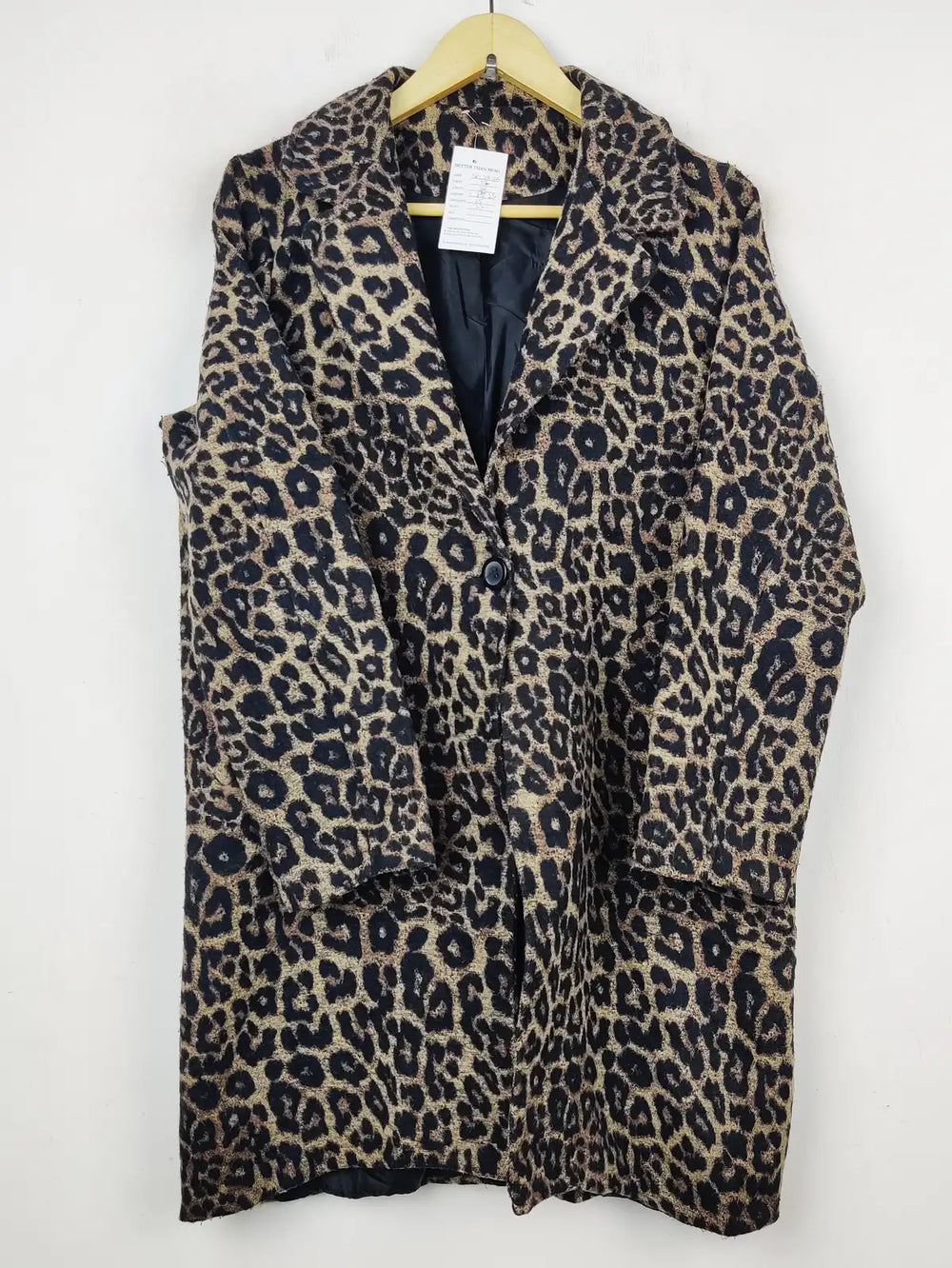 Buy online pre-used pre-loved 100% authentic & Original branded Unknown Brand (WC-2926) available in Pakistan. Top international brands avilable.