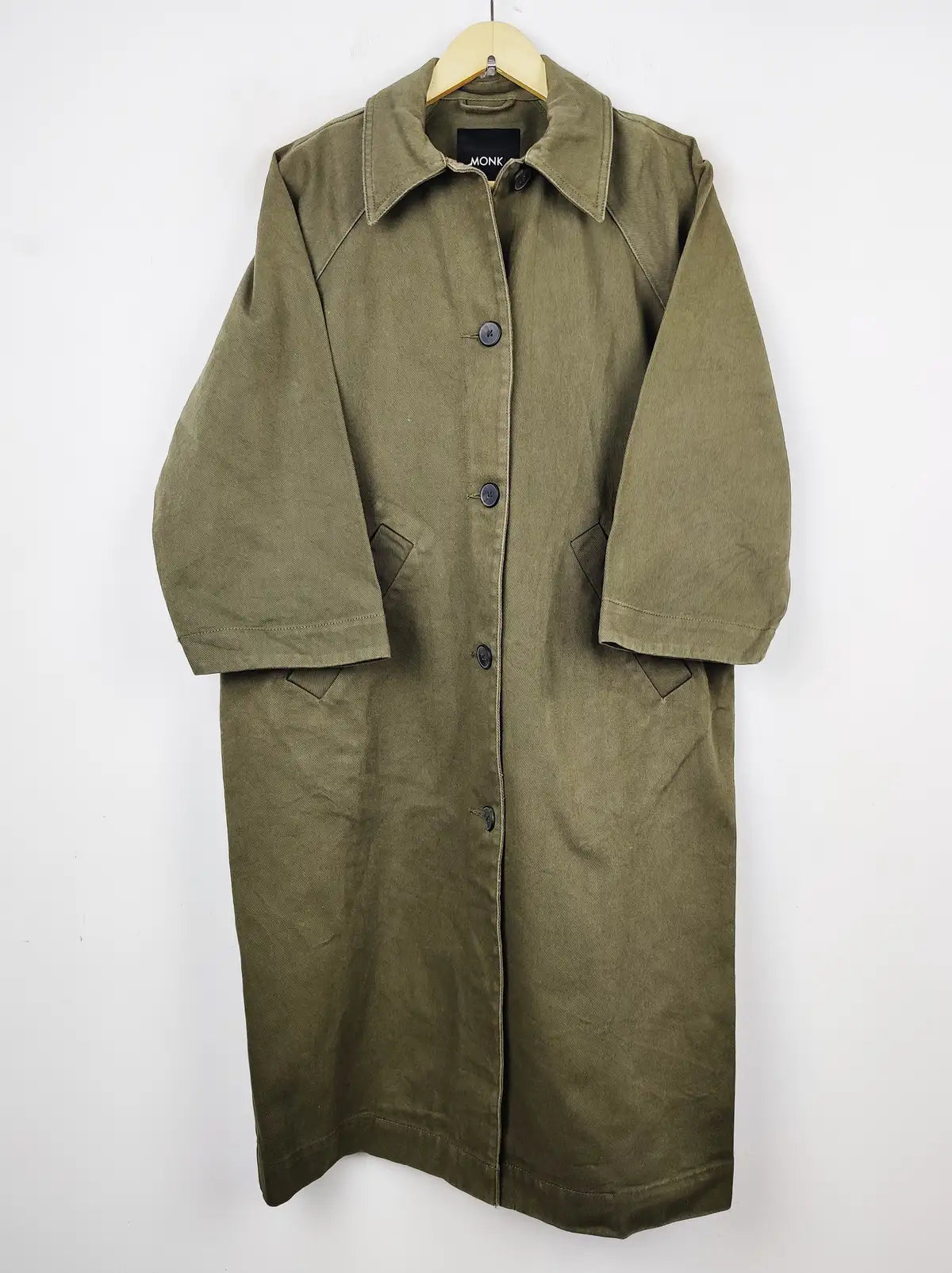 Buy online pre-used pre-loved 100% authentic & Original branded Monkie (WC-2931) available in Pakistan. Top international brands avilable.