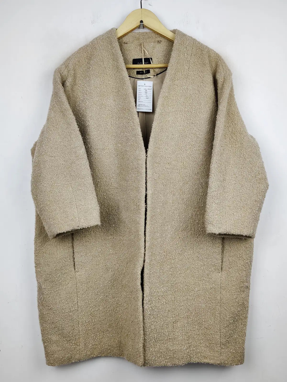 Buy online pre-used pre-loved 100% authentic & Original branded Autograph (WC-2969) available in Pakistan. Top international brands avilable.