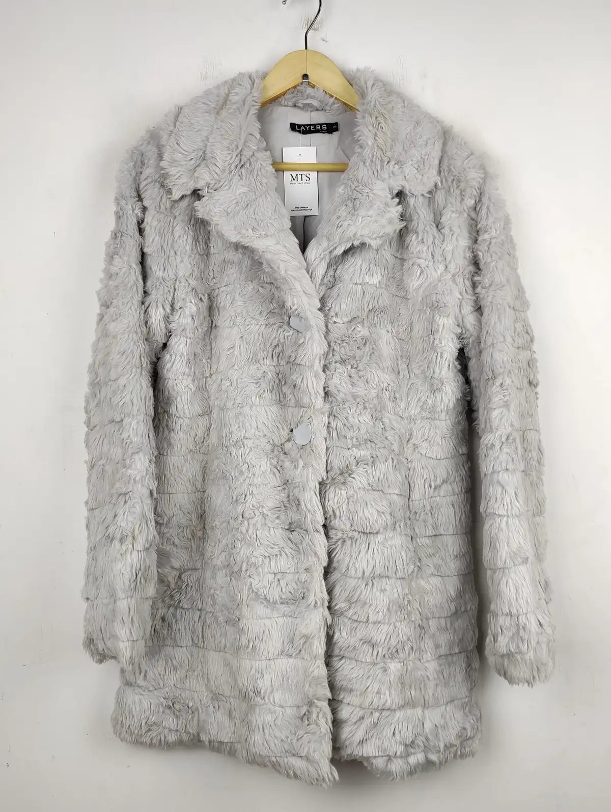 Buy online pre-used pre-loved 100% authentic & Original branded Layers (WC-2979) available in Pakistan. Top international brands avilable.