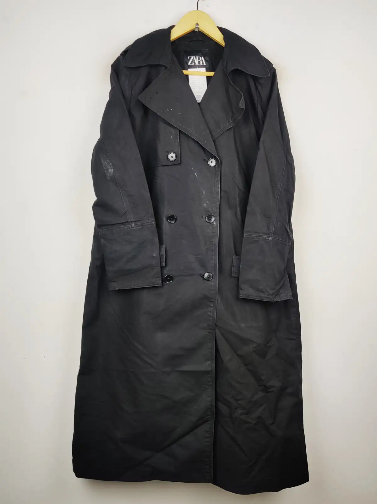 Buy online pre-used pre-loved 100% authentic & Original branded Zara (WC-3004) available in Pakistan. Top international brands avilable.