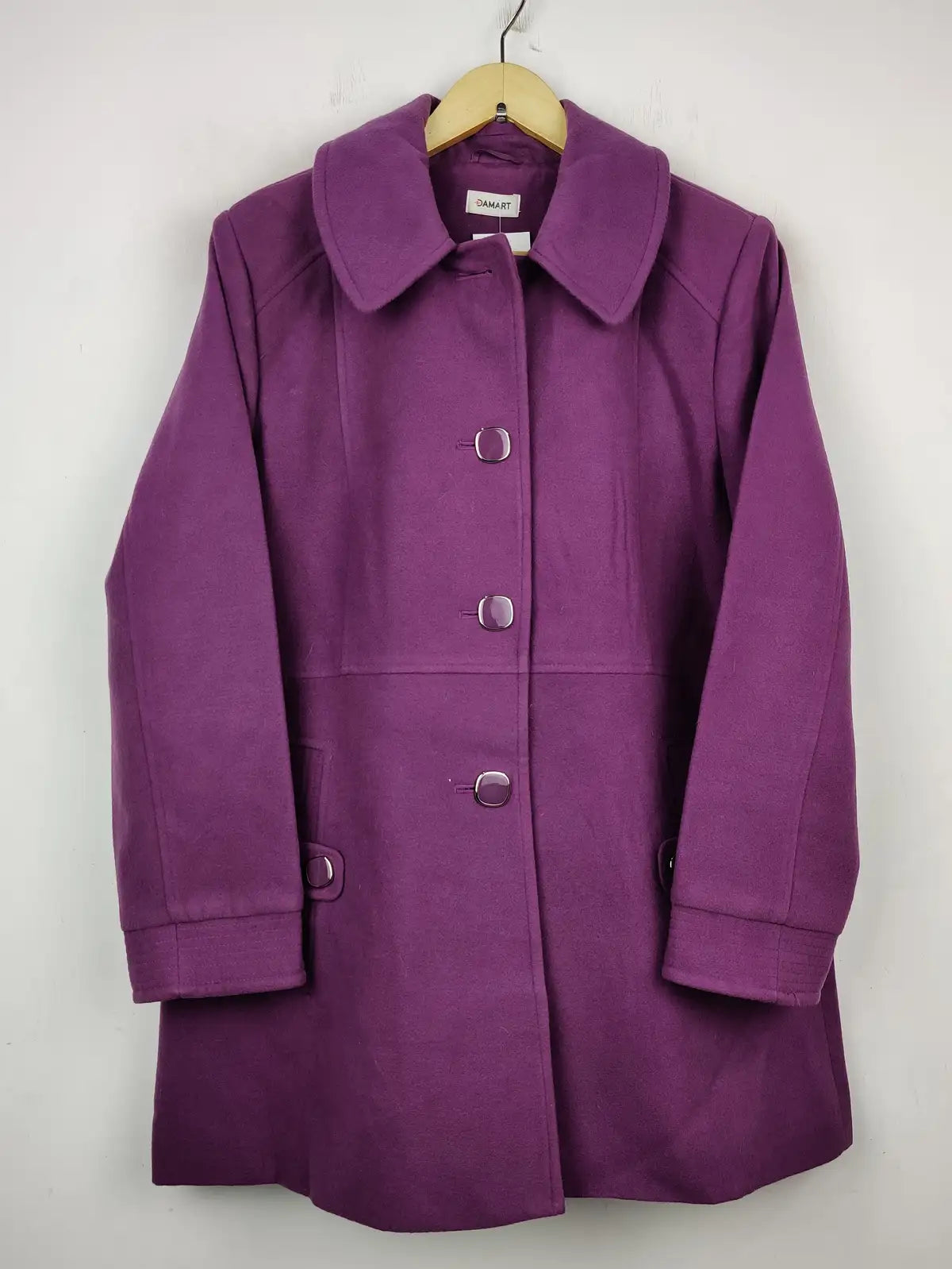 Buy online pre-used pre-loved 100% authentic & Original branded Damart (WC-3032) available in Pakistan. Top international brands avilable.