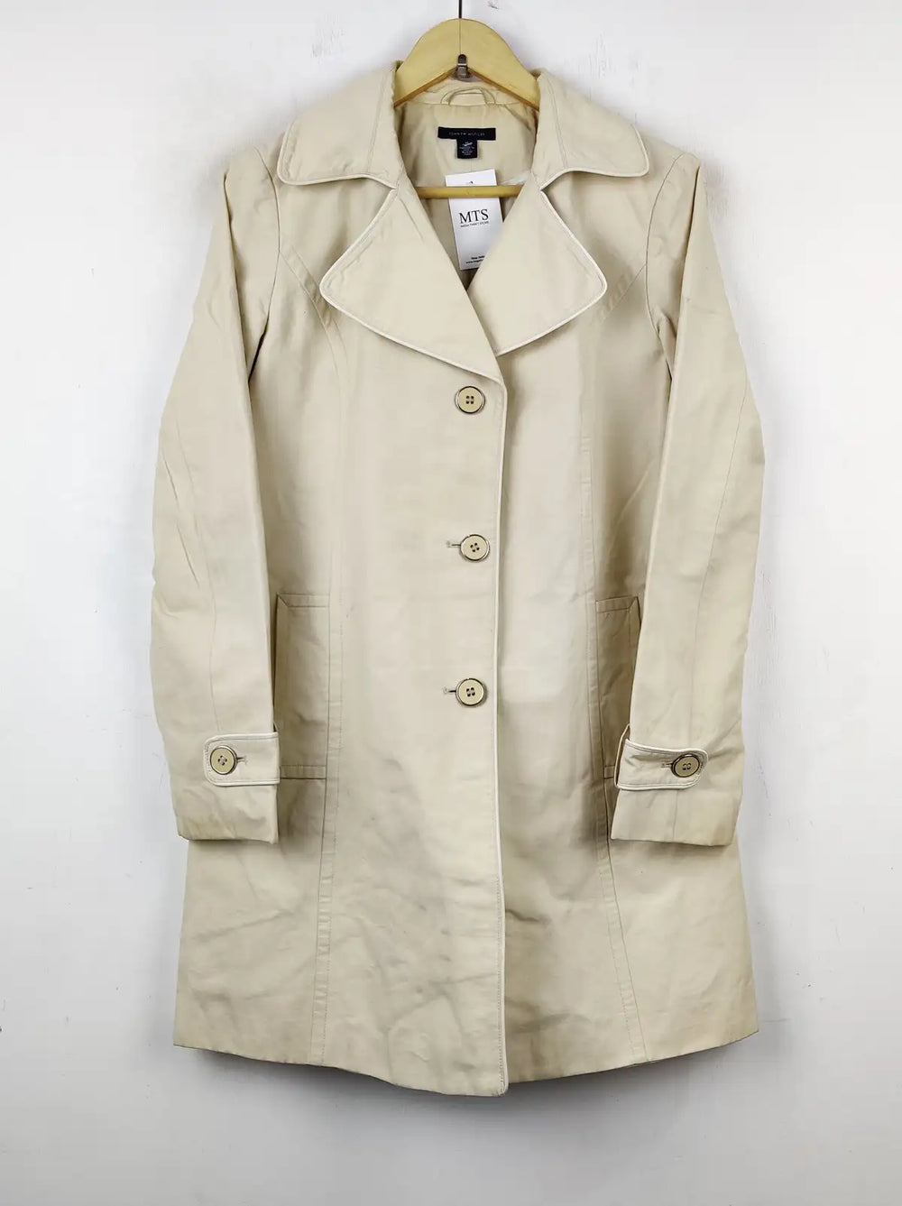 Buy online pre-used pre-loved 100% authentic & Original branded Tommy Hilfiger (WC-3105) available in Pakistan. Top international brands avilable.