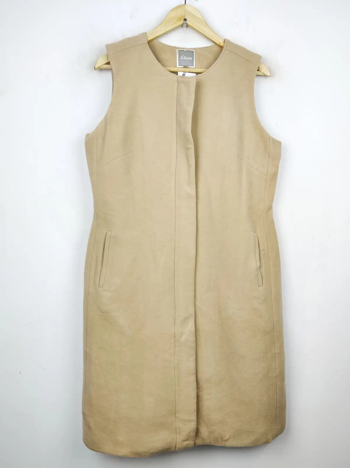 Buy online pre-used pre-loved 100% authentic & Original branded Etam (WC-3173) available in Pakistan. Top international brands avilable.