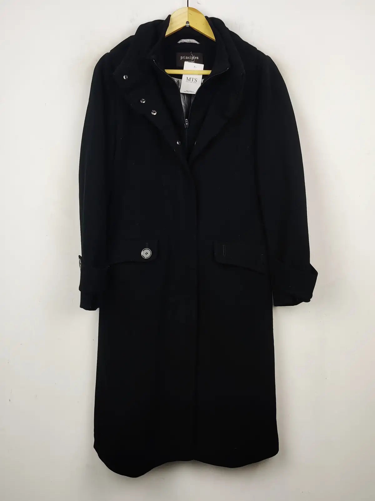 Buy online pre-used pre-loved 100% authentic & Original branded Principles (WC-3205) available in Pakistan. Top international brands avilable.