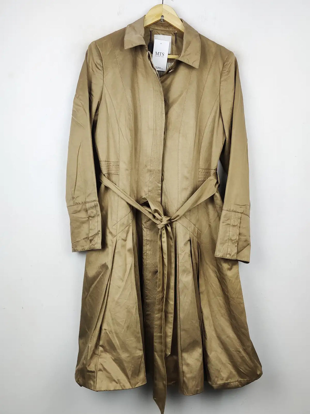 Buy online pre-used pre-loved 100% authentic & Original branded Jasper Cameron (WC-3213) available in Pakistan. Top international brands avilable.