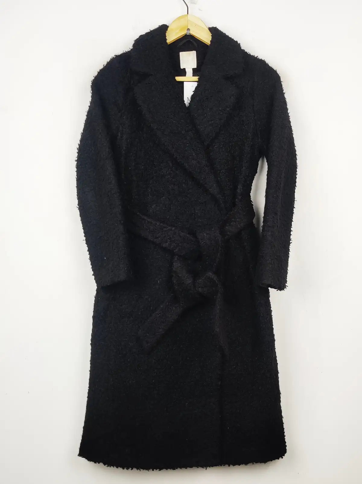 Buy online pre-used pre-loved 100% authentic & Original branded H&M (WC-3215) available in Pakistan. Top international brands avilable.