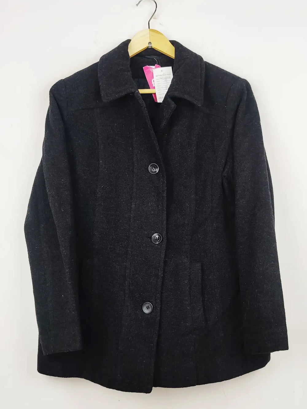 Buy online pre-used pre-loved 100% authentic & Original branded Class (WC-3255) available in Pakistan. Top international brands avilable.