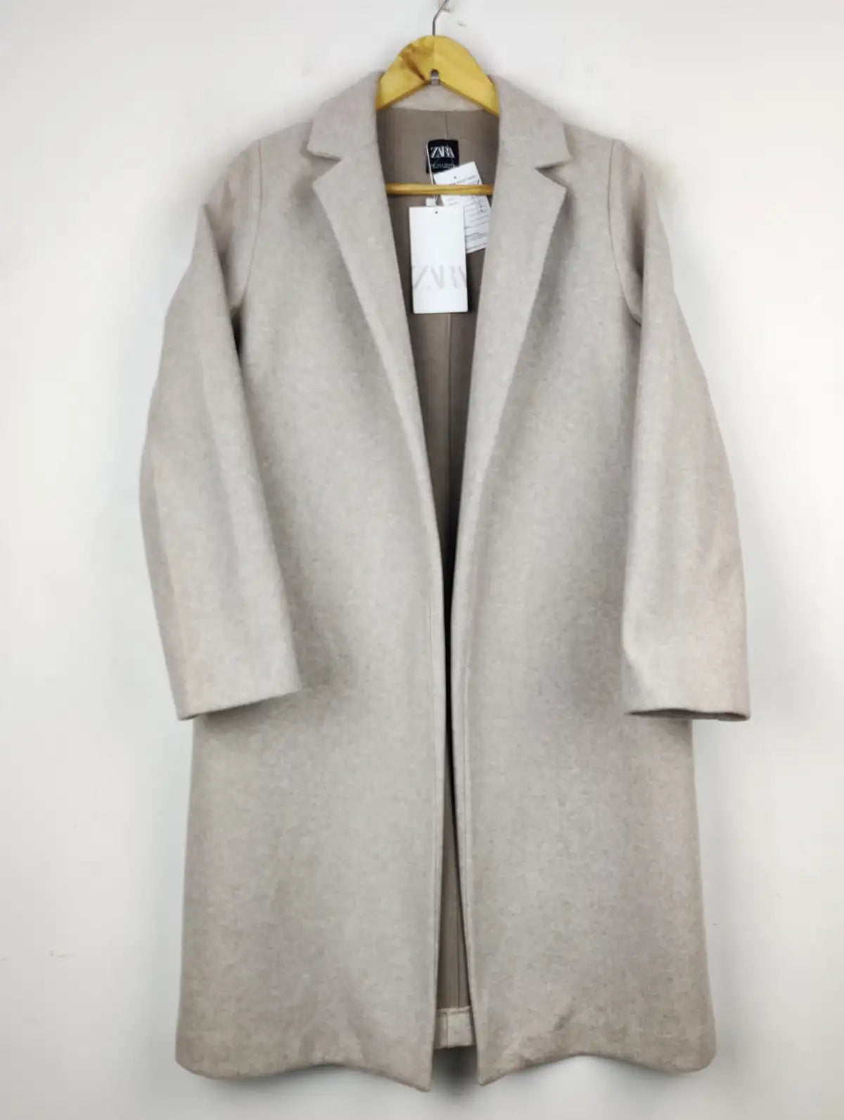 Buy online pre-used pre-loved 100% authentic & Original branded Zara (WC-3400) available in Pakistan. Top international brands avilable.