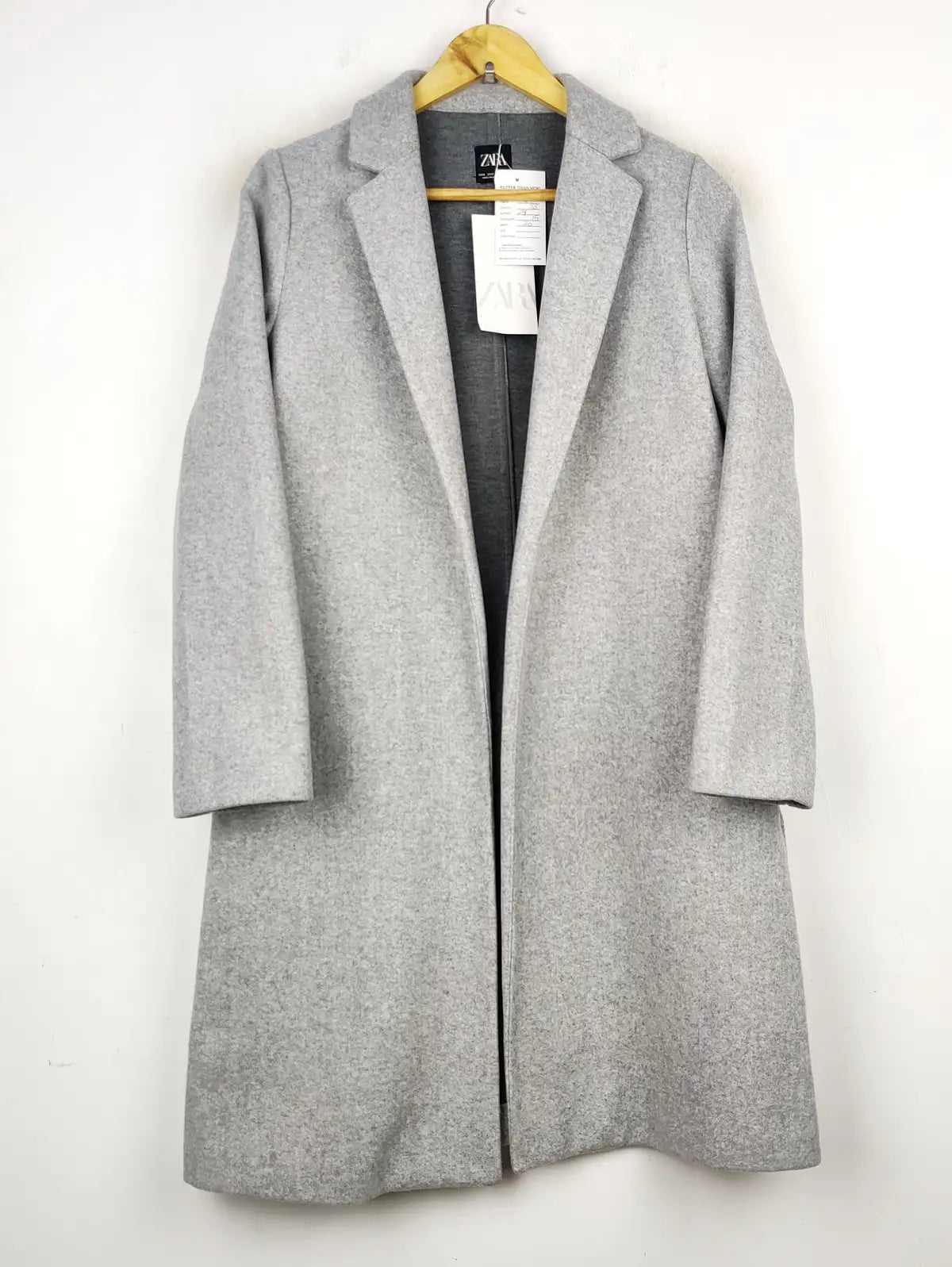 Buy online pre-used pre-loved 100% authentic & Original branded Zara (WC-3428) available in Pakistan. Top international brands avilable.