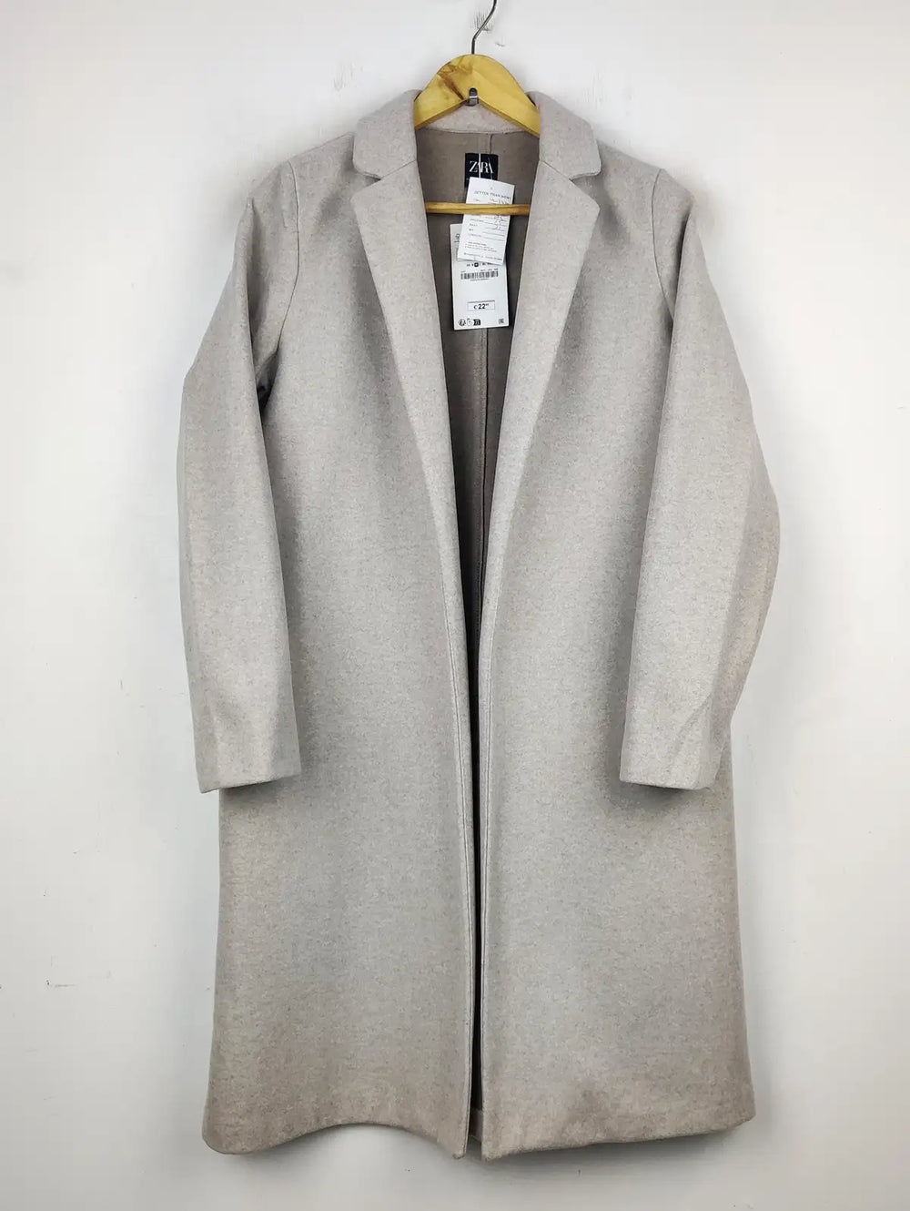 Buy online pre-used pre-loved 100% authentic & Original branded Zara (WC-3439) available in Pakistan. Top international brands avilable.