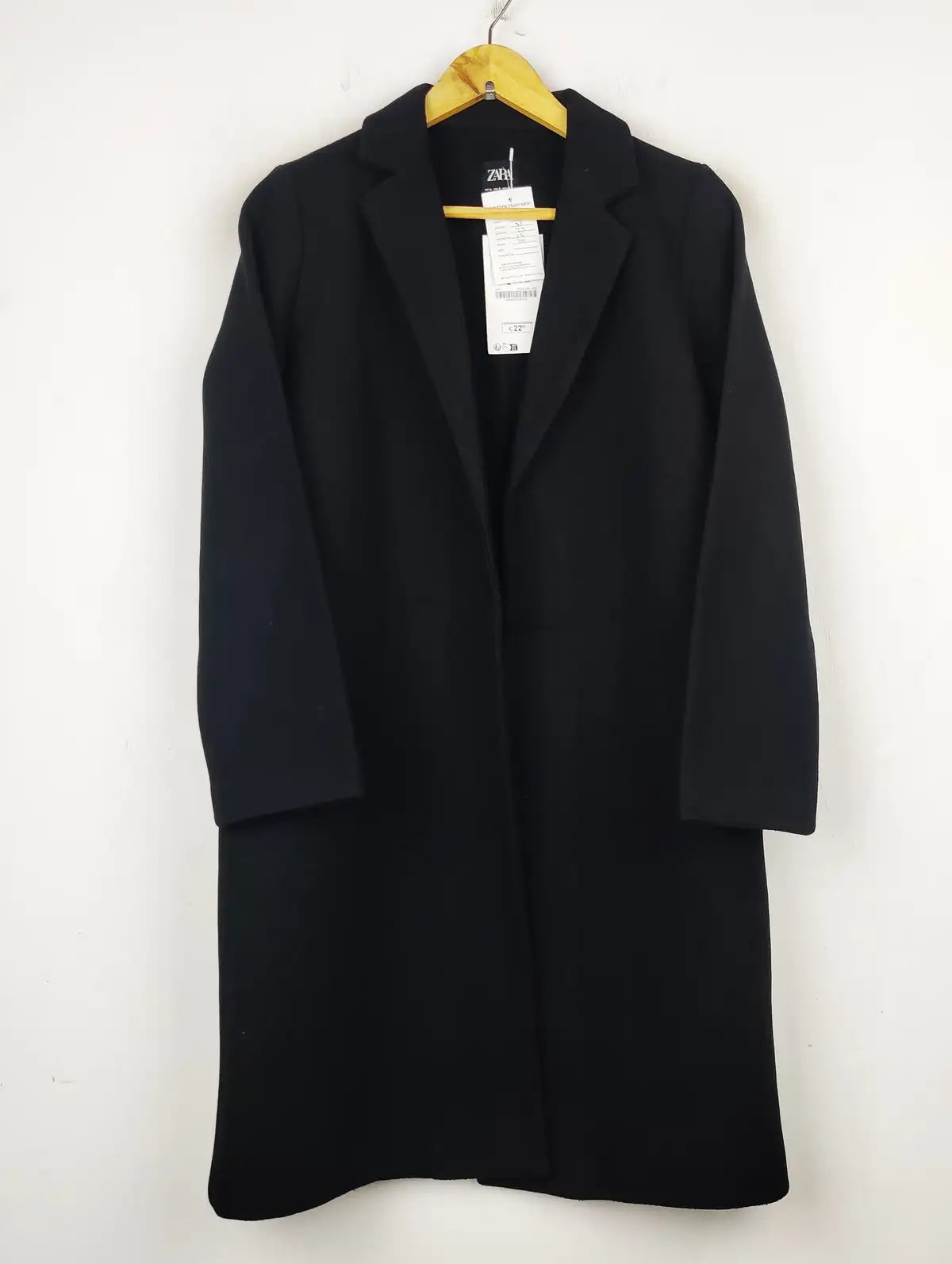 Buy online pre-used pre-loved 100% authentic & Original branded Zara (WC-3443) available in Pakistan. Top international brands avilable.