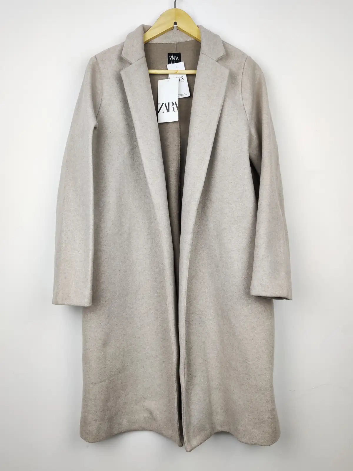 Buy online pre-used pre-loved 100% authentic & Original branded Zara (WC-3456) available in Pakistan. Top international brands avilable.