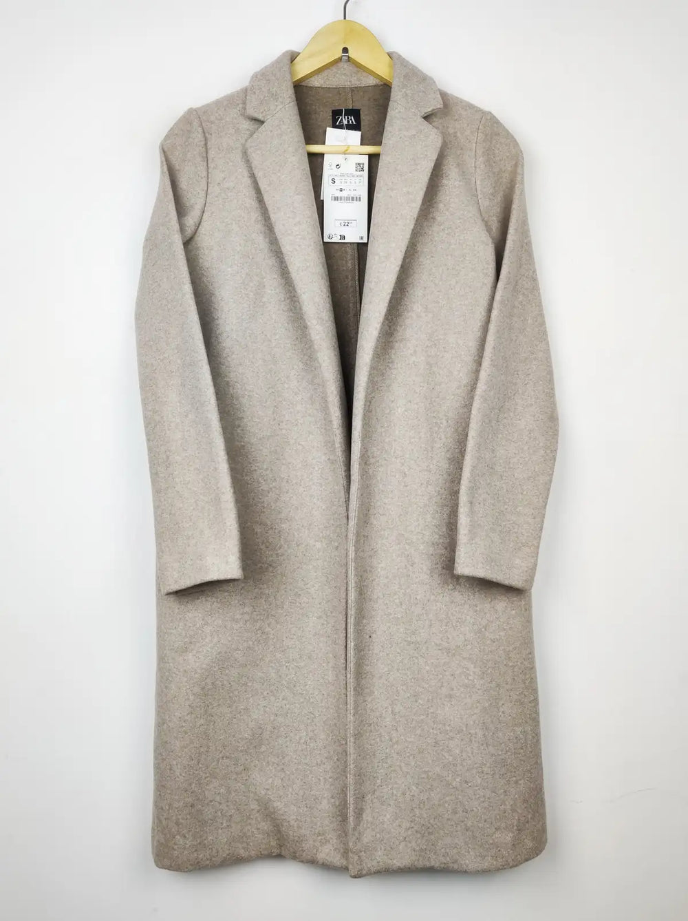 Buy online pre-used pre-loved 100% authentic & Original branded Zara (WC-3461) available in Pakistan. Top international brands avilable.